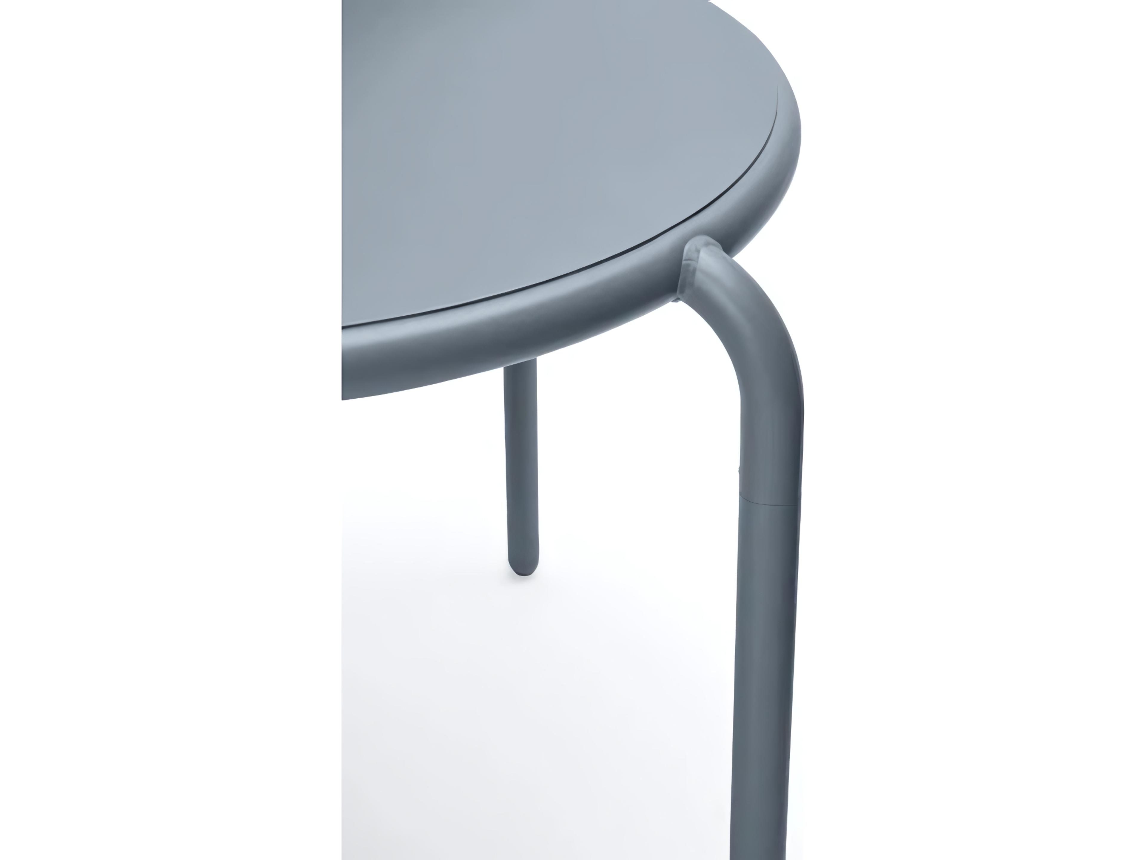 Fatboy Outdoor Toni Tablo Dining Set with Amrchairs in Elephant