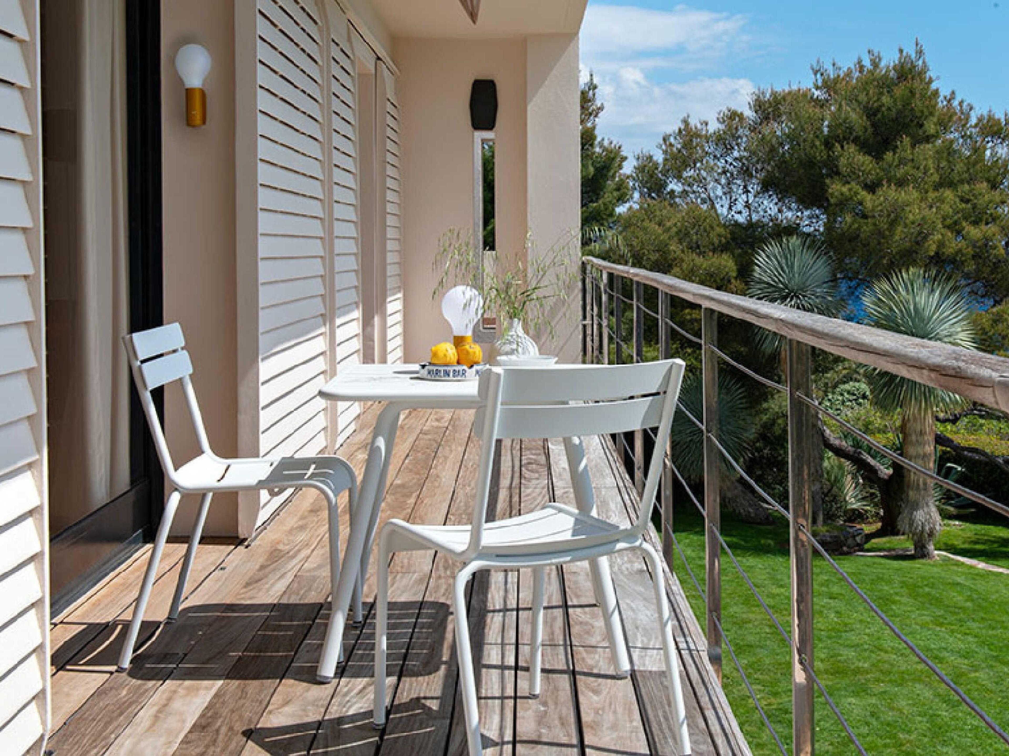 Luxembourg Aluminum Dining Set