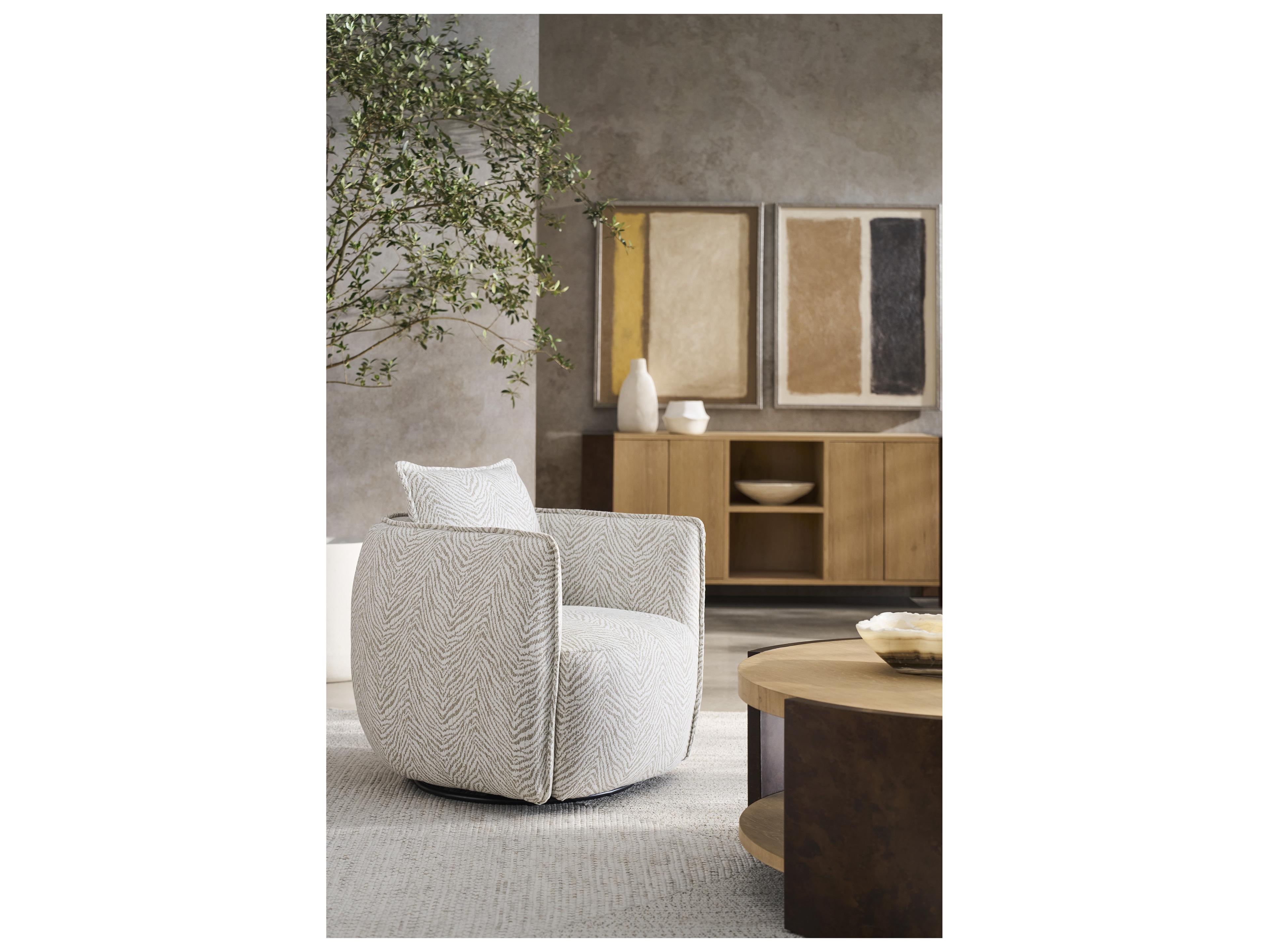 Fairfield Chair Wyatt Round Wood Coffee Table