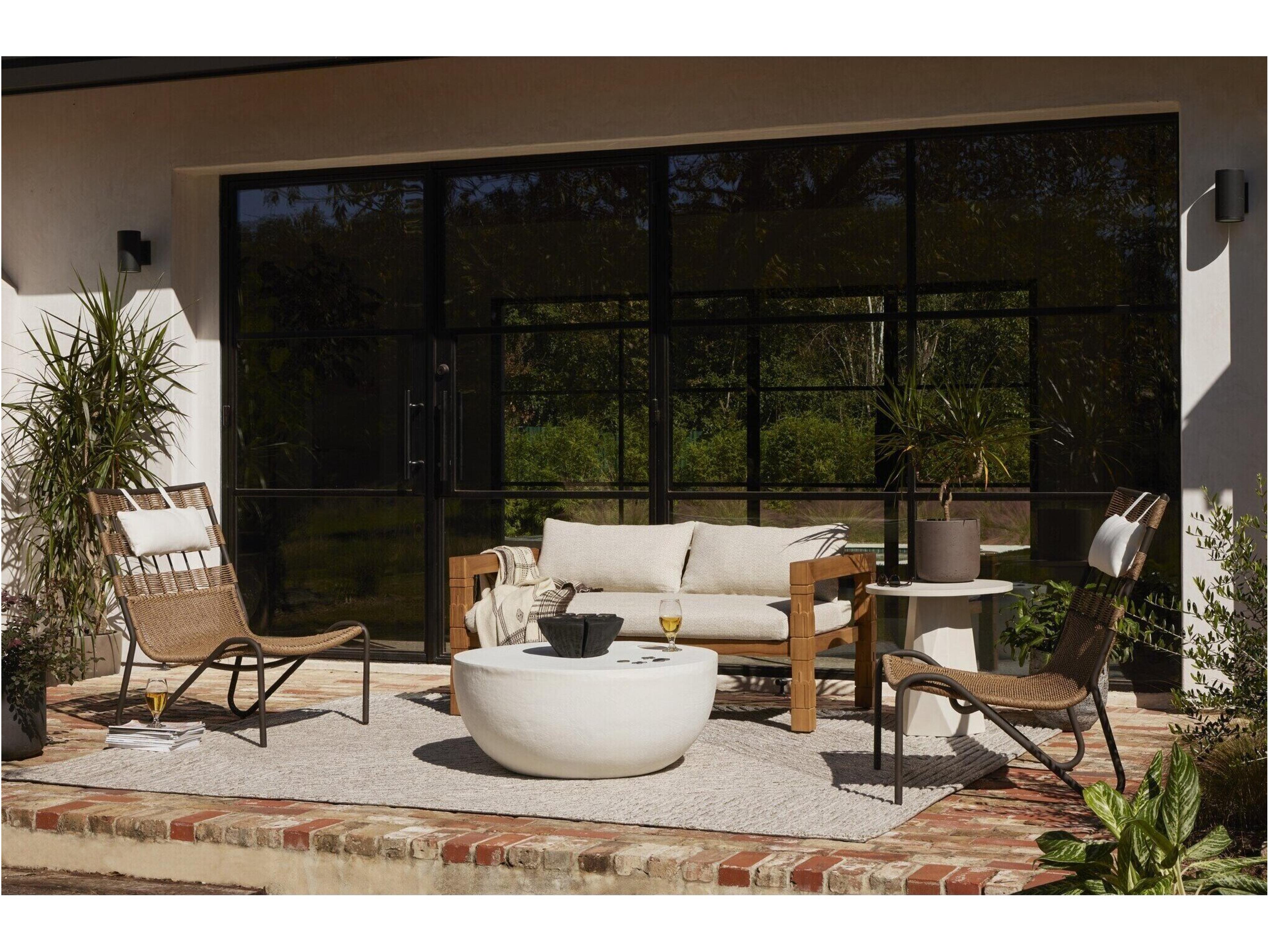 Globetrotter Outdoor Matte White Cast Aluminum Round Coffee Table