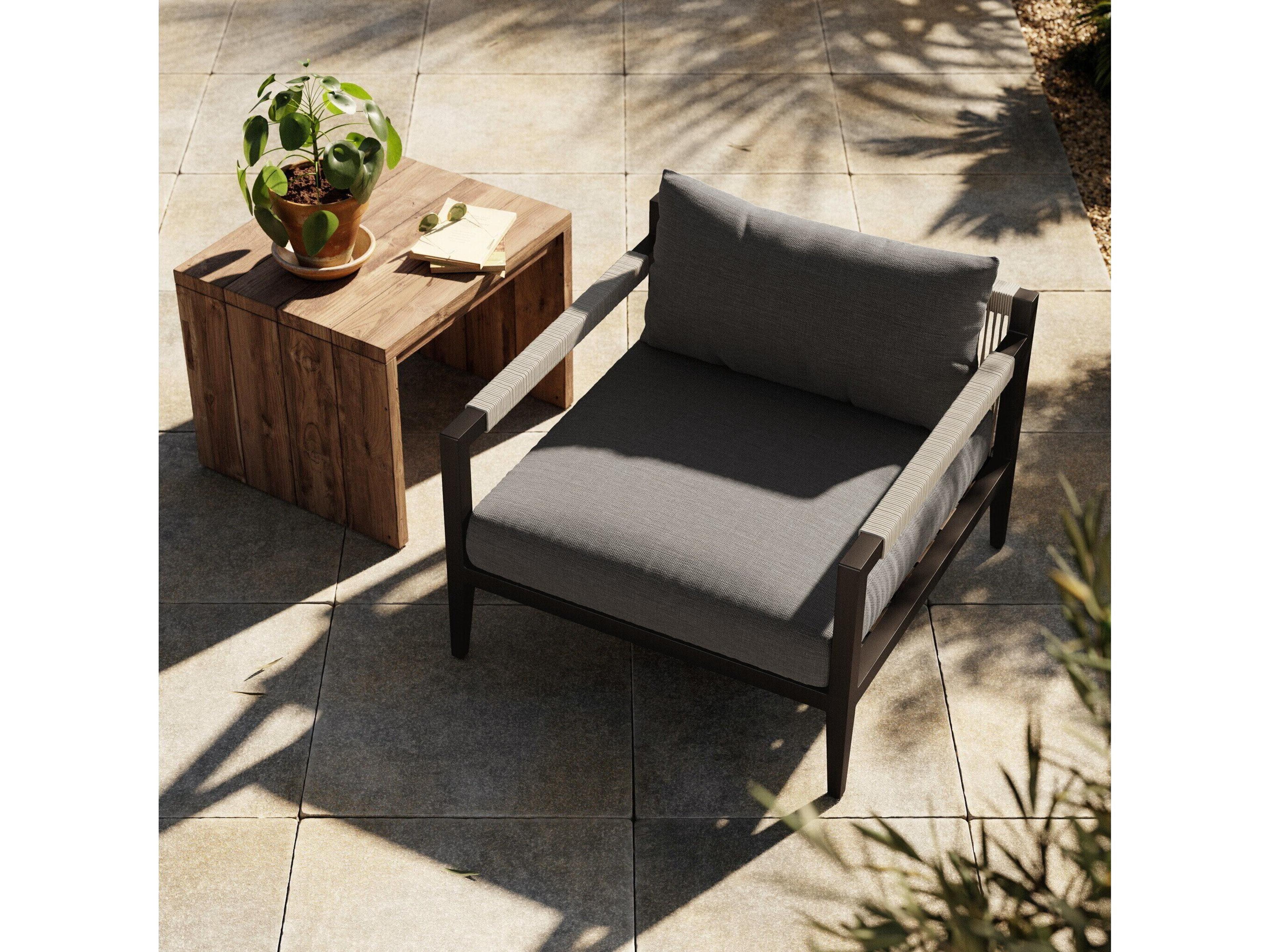 Luxecor Globetrotter Outdoor Charcoal / Bronze Ivory Rope Lounge Chair