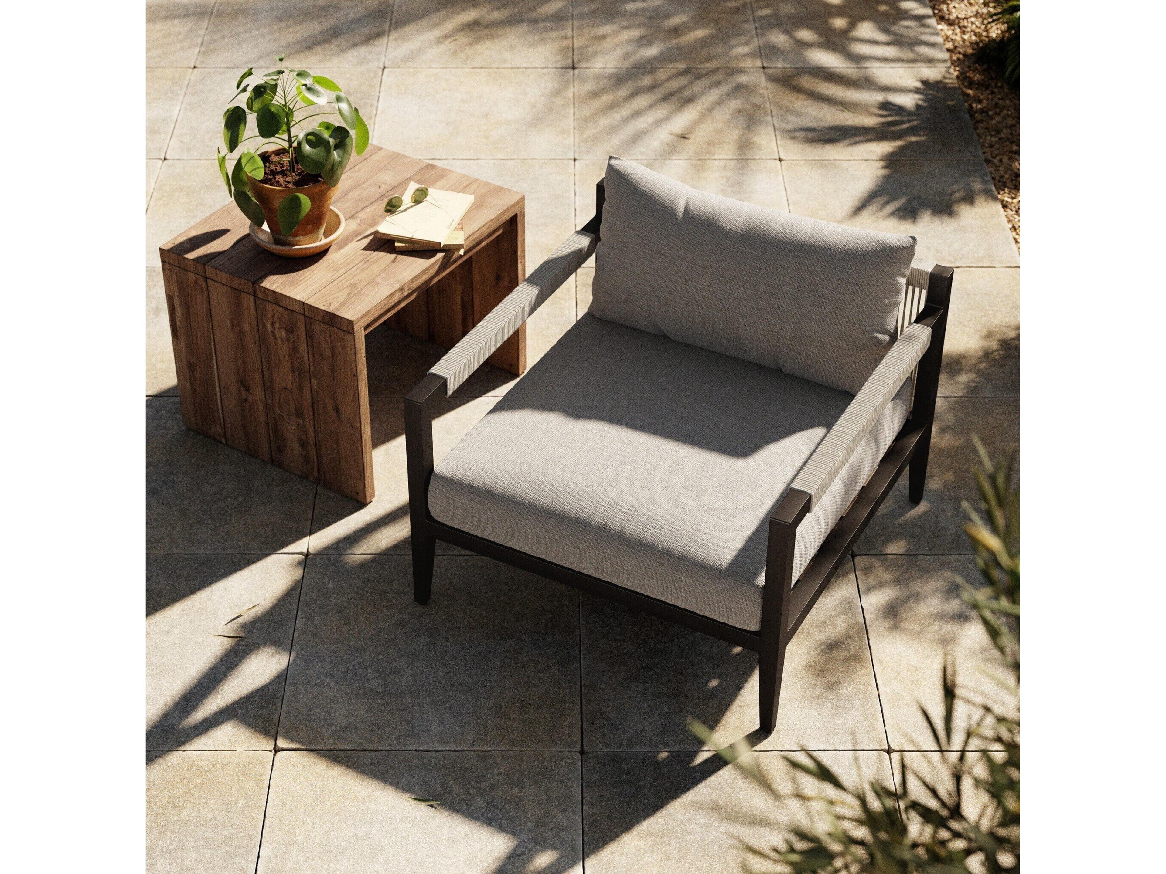 Luxecor Globetrotter Outdoor Stone Grey / Bronze Ivory Rope Lounge Chair
