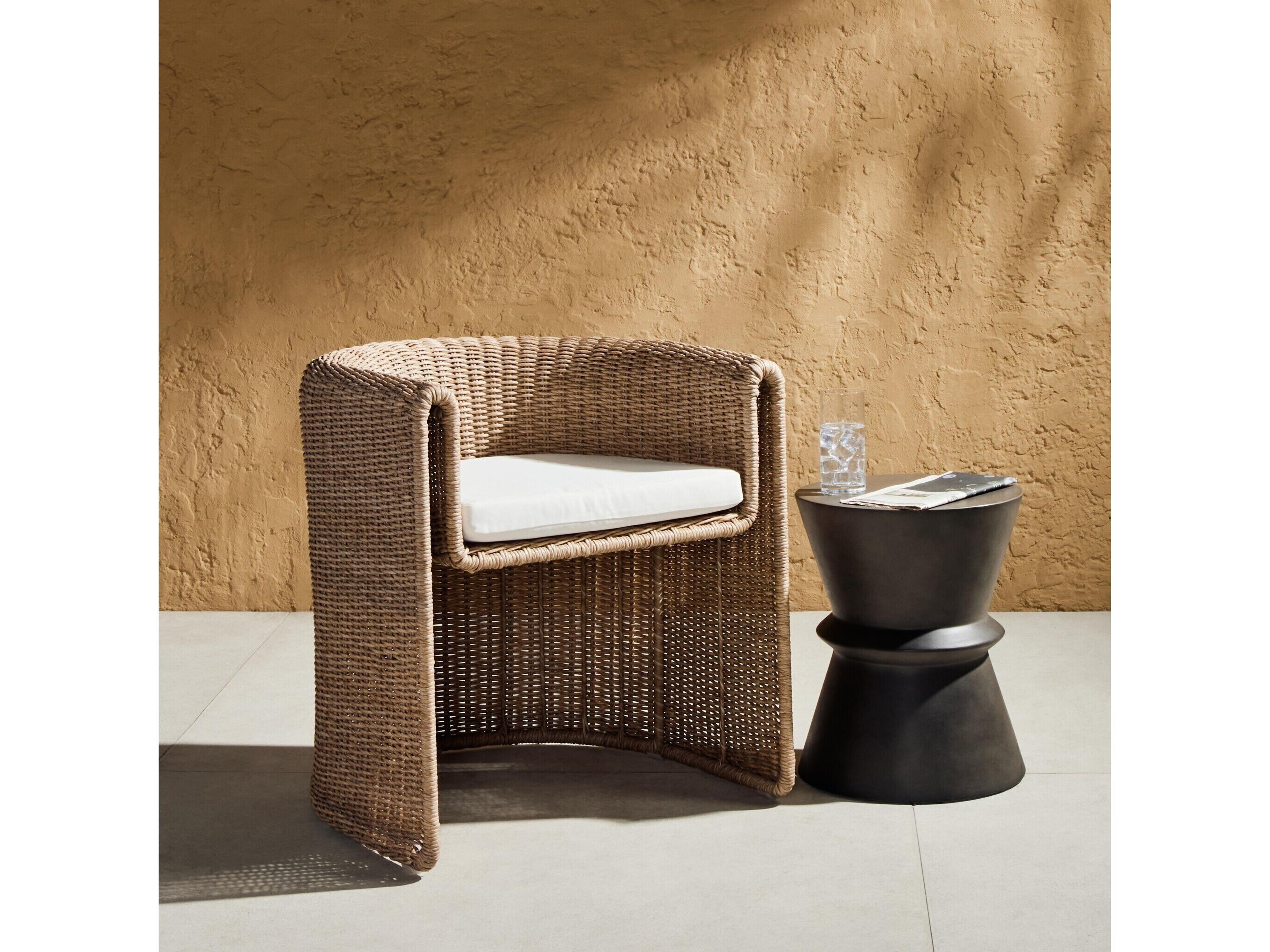 Luxecor Globetrotter Outdoor Vintage White Lounge Chair with Stinson Cushion