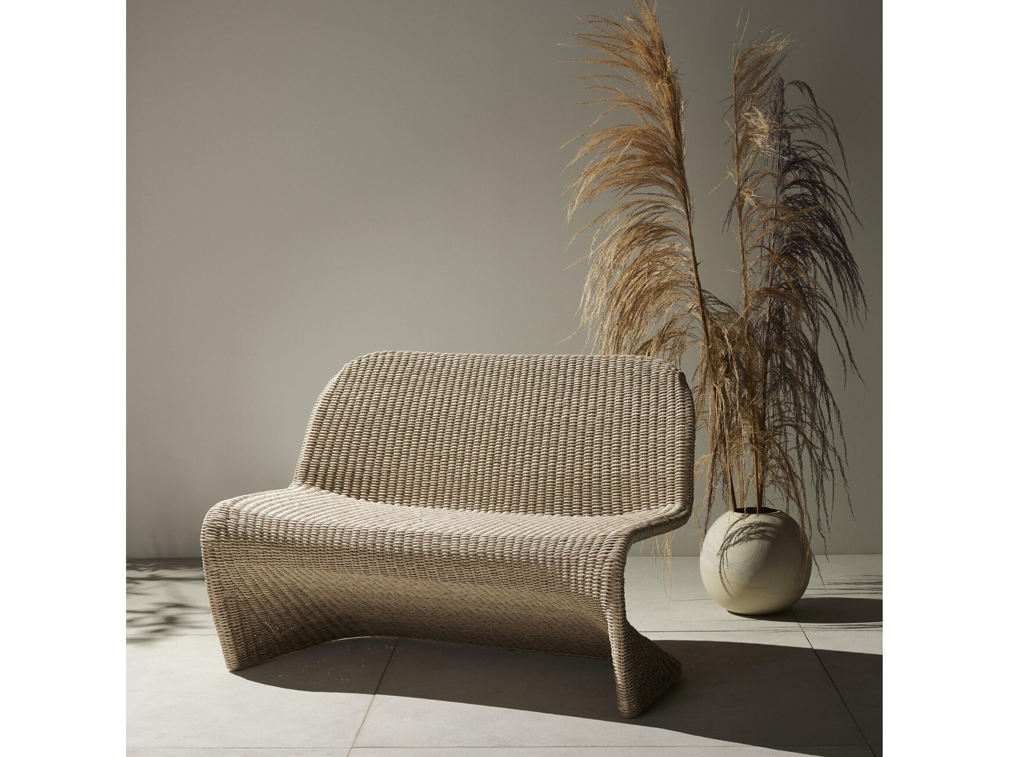 Four Hands Grass Roots