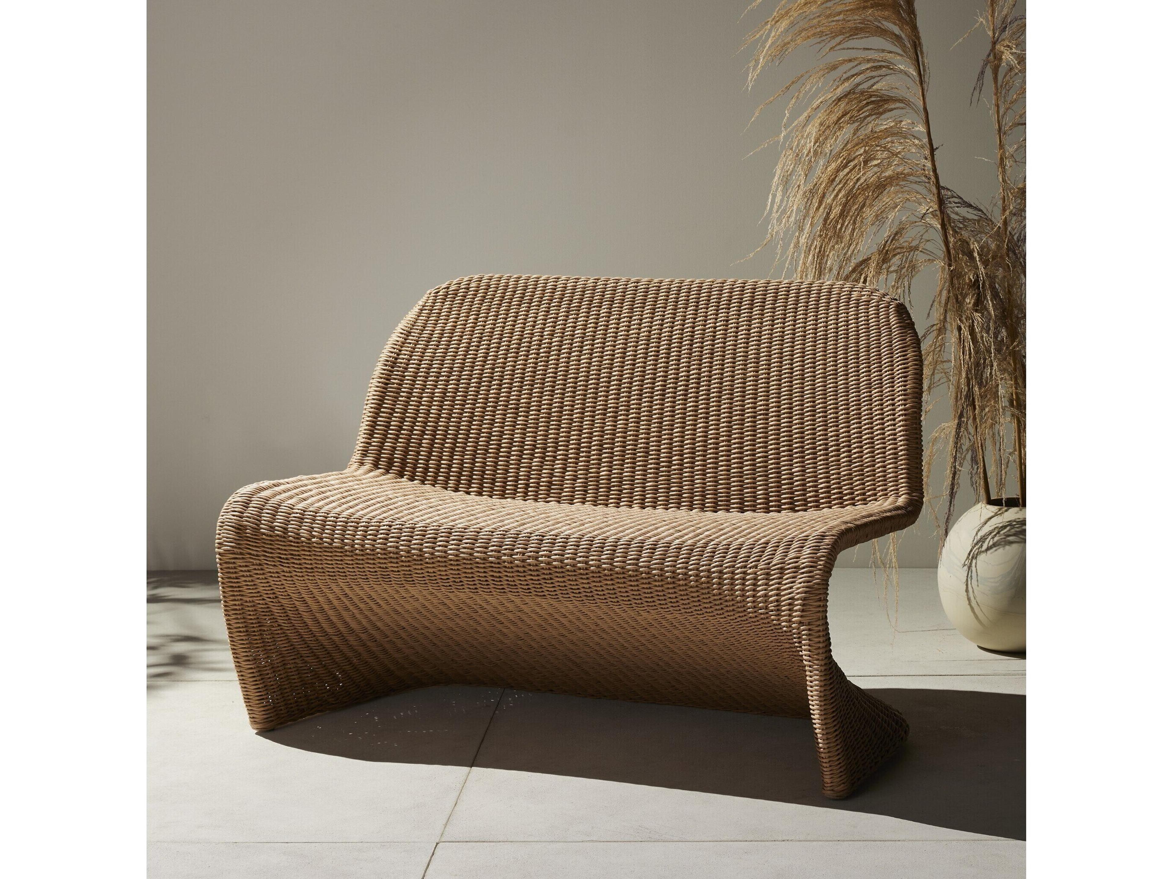 Four Hands Grass Roots