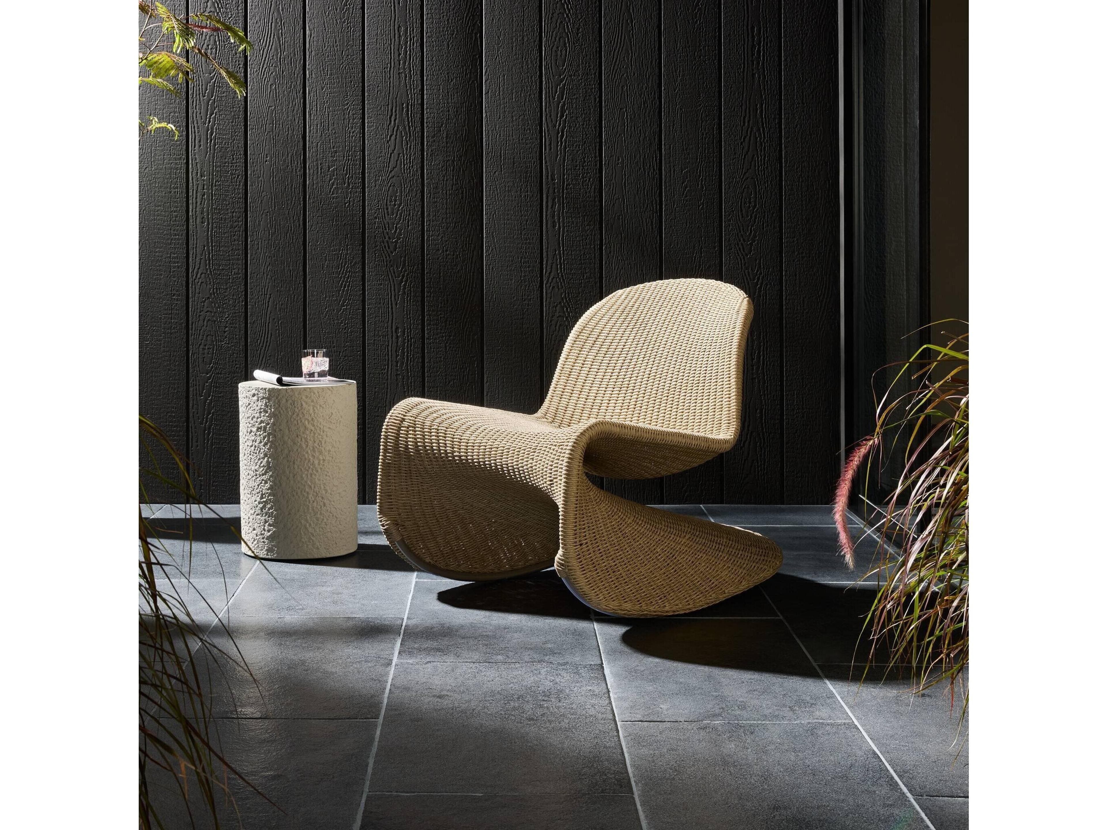 Luxecor Globetrotter Outdoor Vintage White Polypropylene Rocking Chair