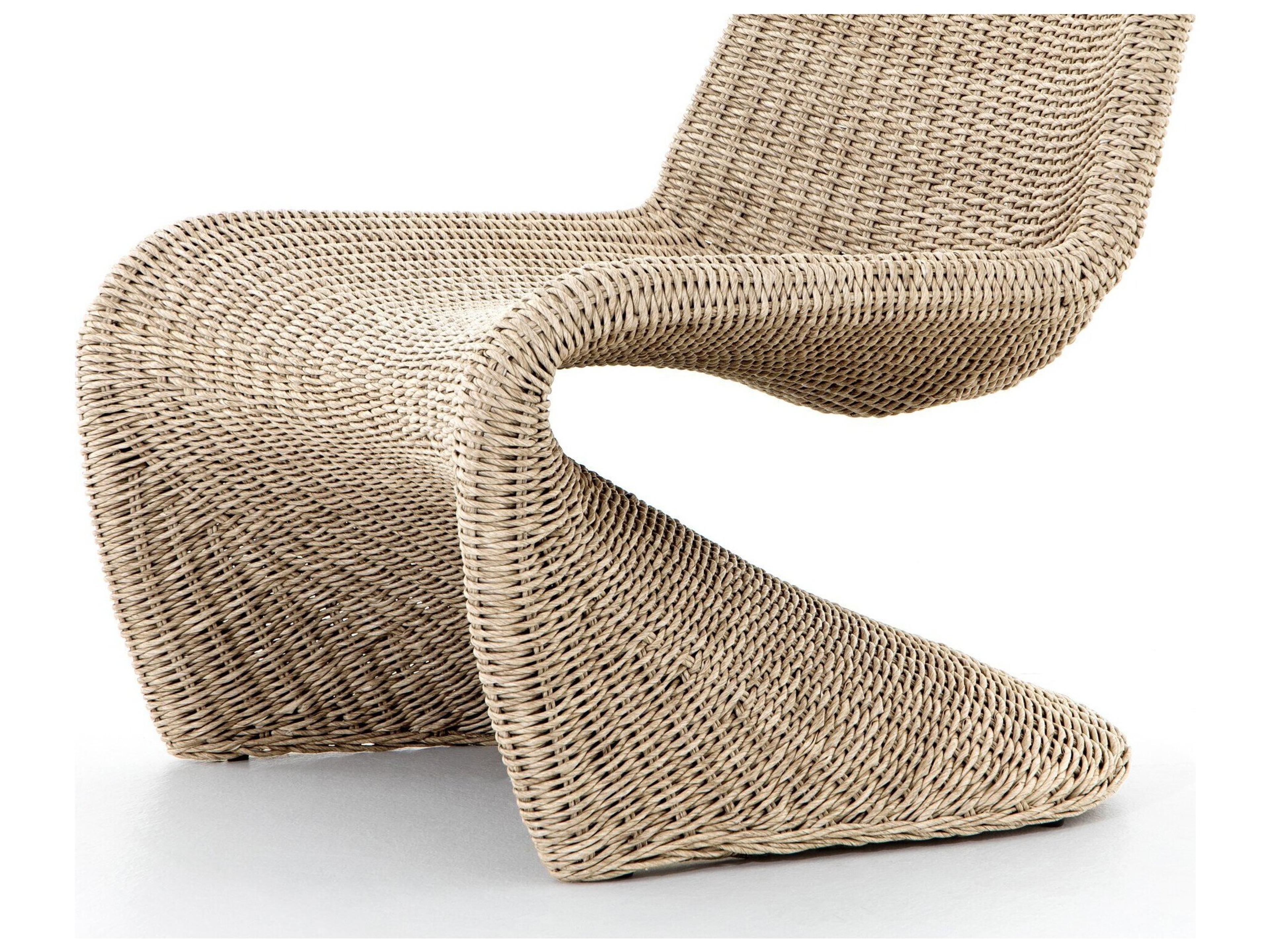 Luxecor Globetrotter Outdoor Vintage White Lounge Chair