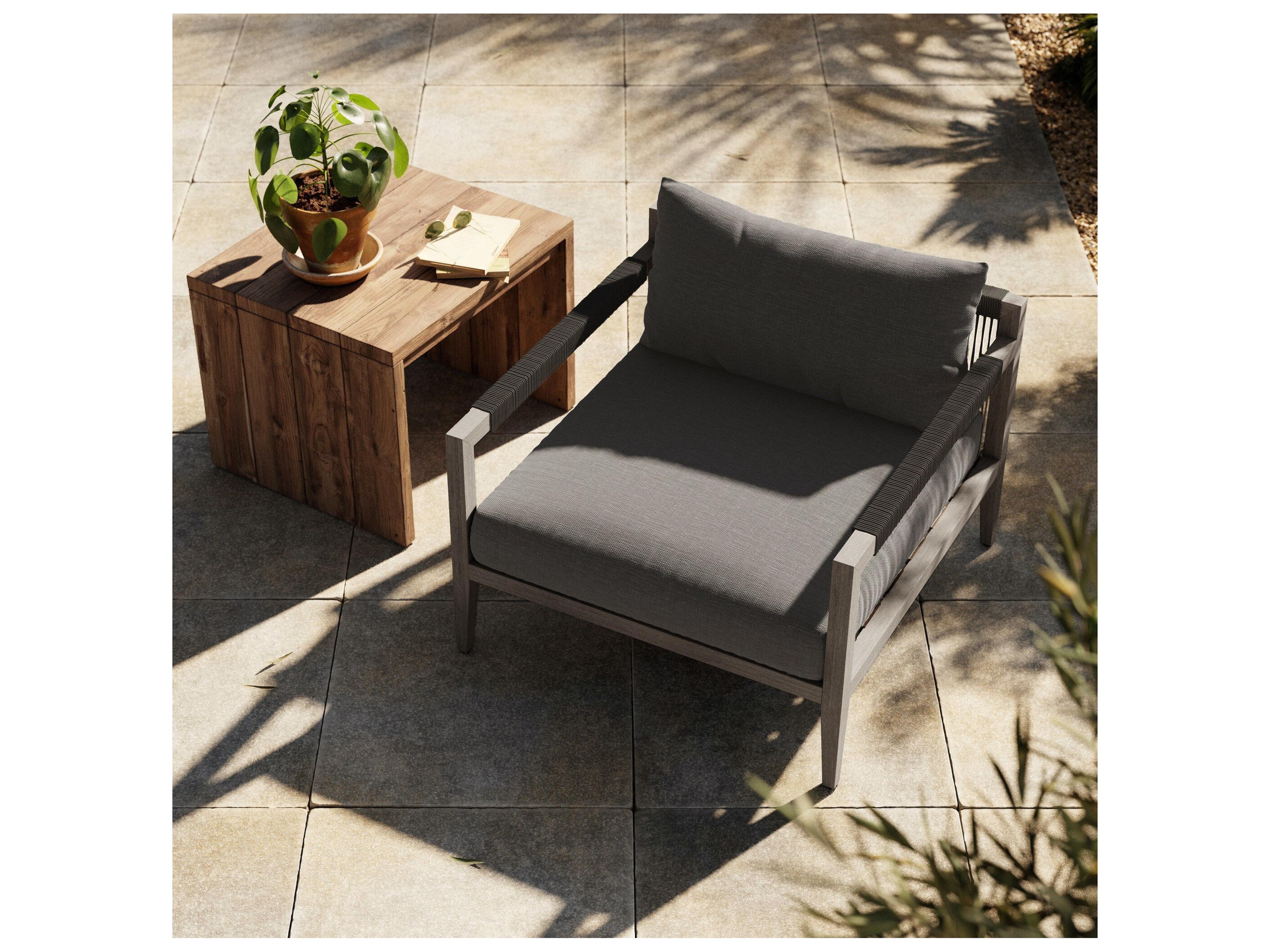 Luxecor Globetrotter Outdoor Sherwood Weathered Grey Teak Cushion Lounge Chair in Charcoal