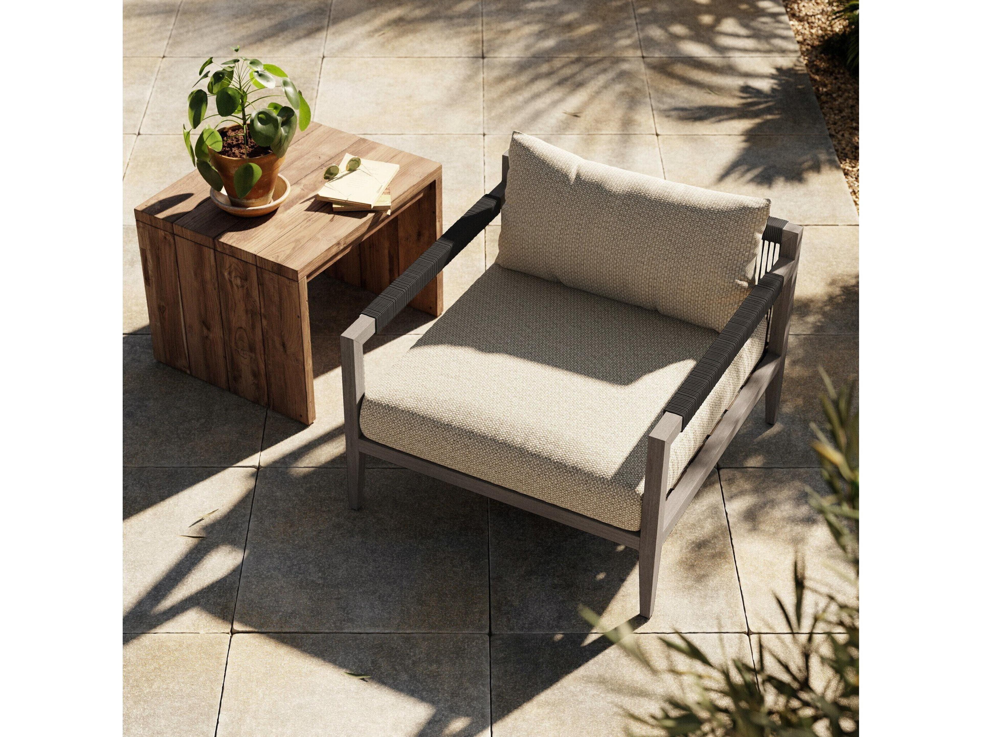 Luxecor Globetrotter Outdoor Sherwood Weathered Grey Teak Cushion Lounge Chair in Faye Sand