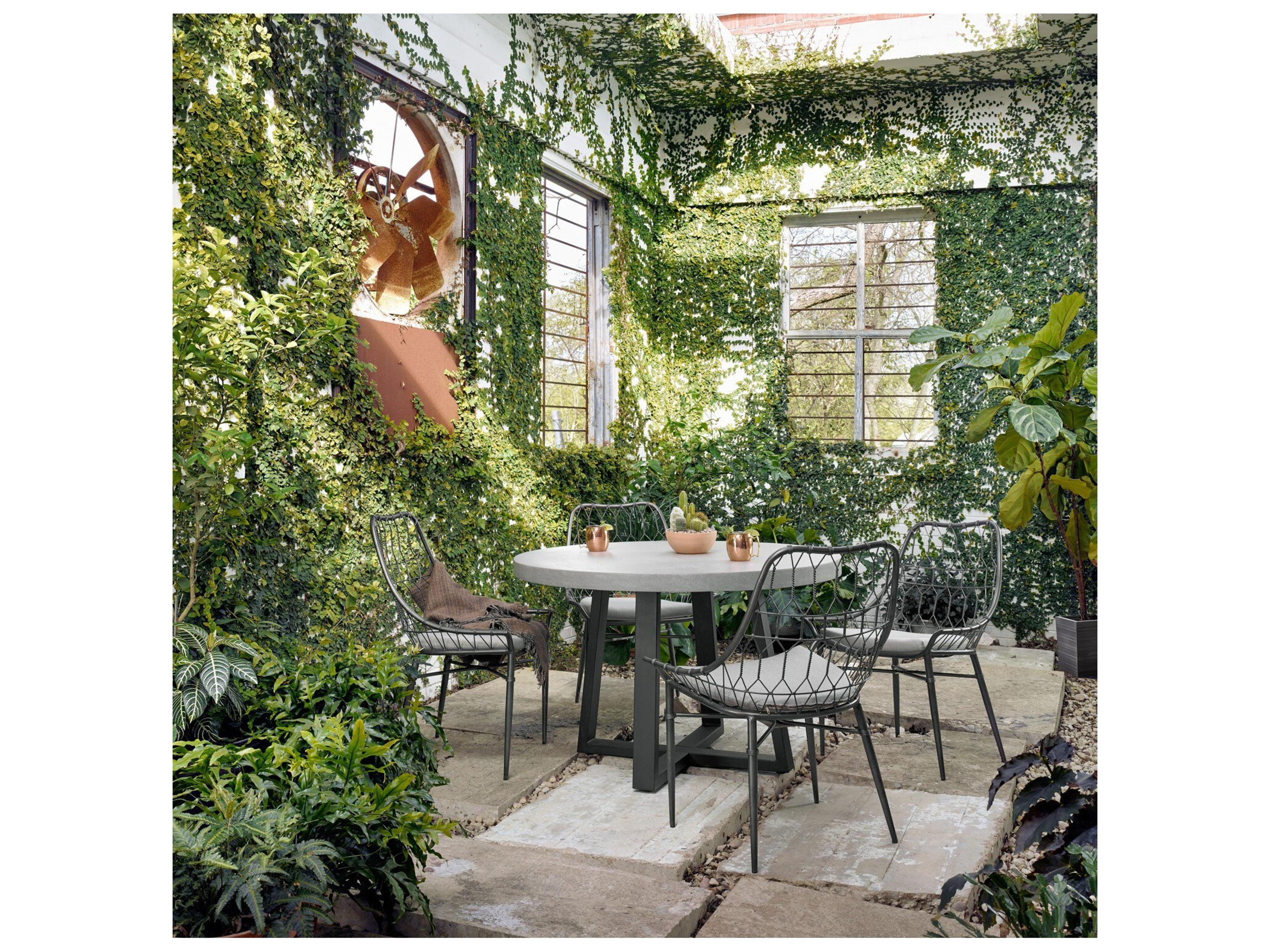 Luxecor Globetrotter Outdoor Light Grey Resin Round Dining Table