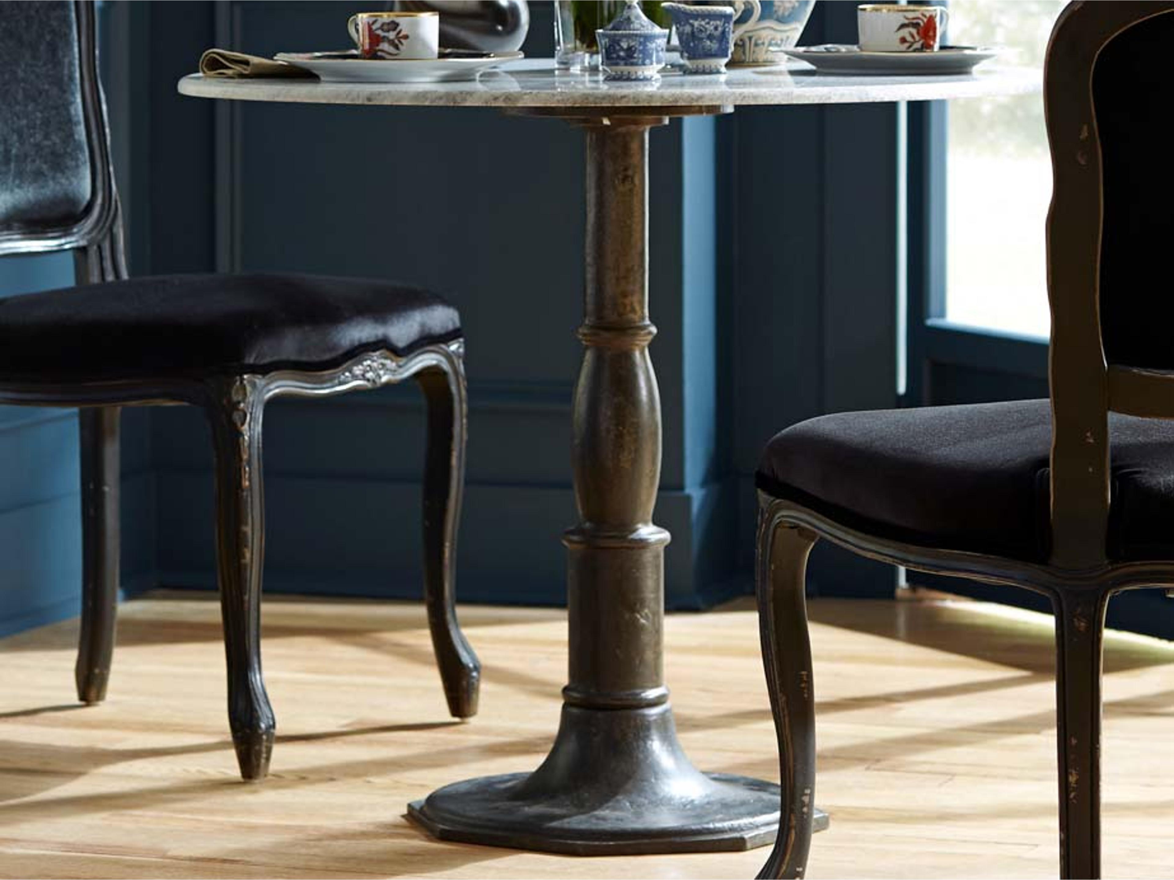 Luxecor Globetrotter Lucy Round Marble Dining Table