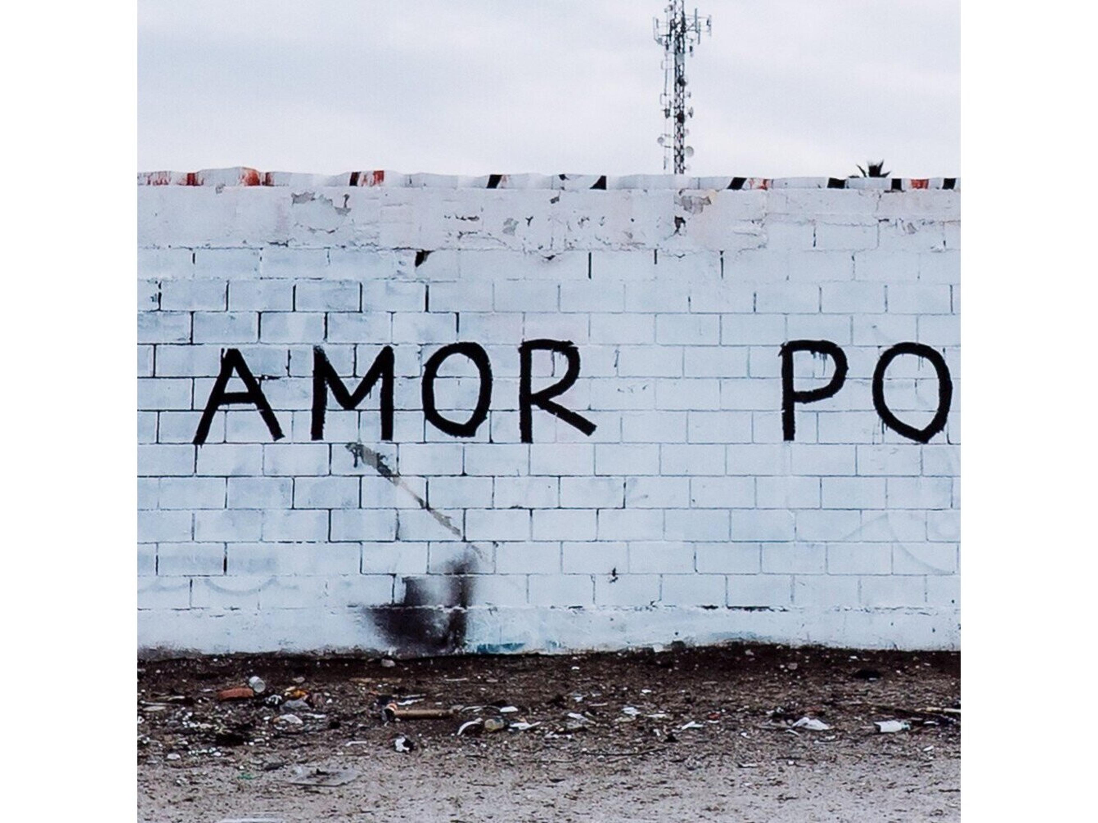 Luxecor Globetrotter Mas Amor Wall Art