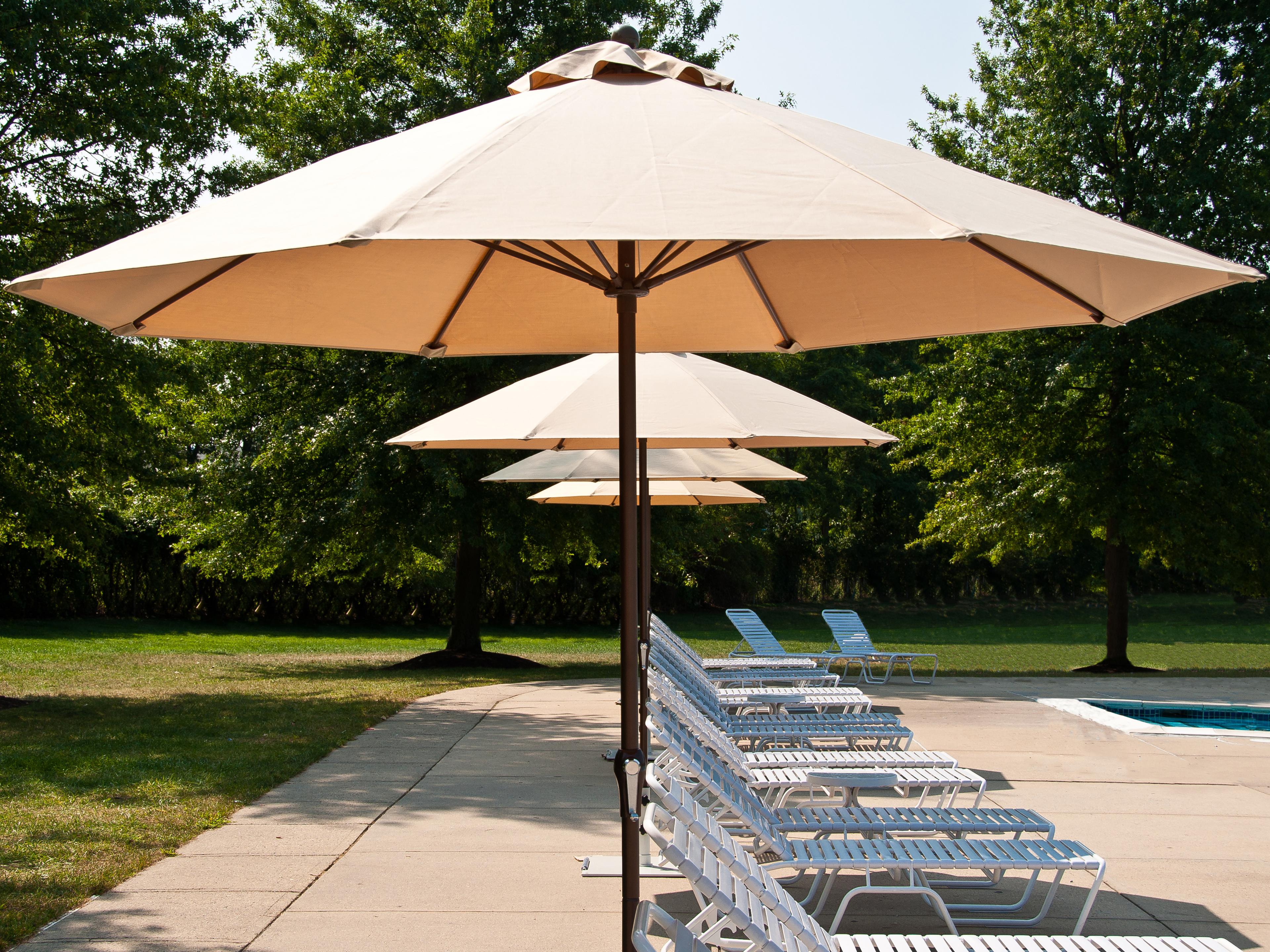 Frankford Quick Ship Monterey Market Fiberglass 7.5 Foot Octagon Crank Outdoor Patio Umbrella