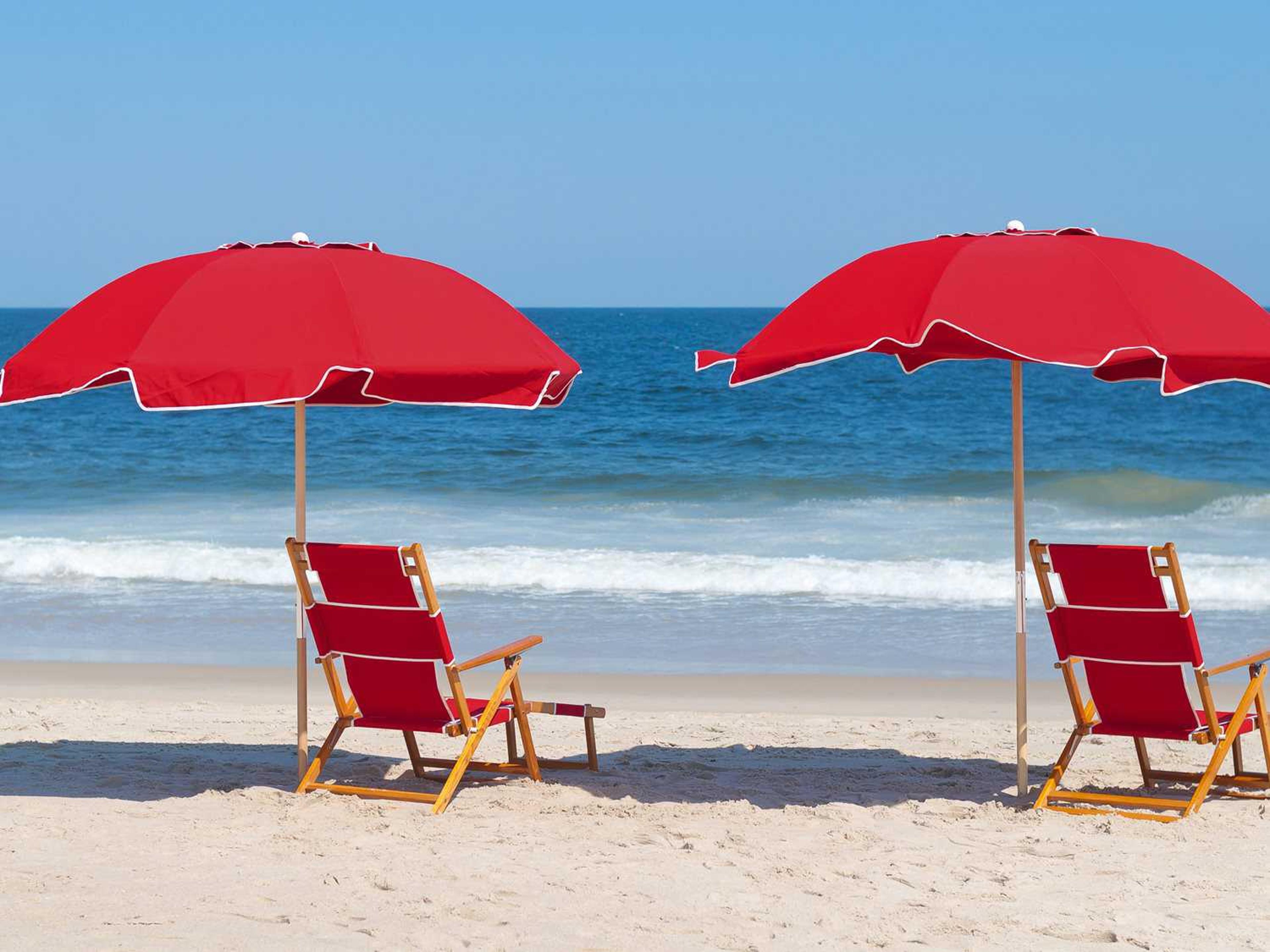 Frankford Umbrellas Oak Wood Beach Chairs Sling Outdoor Lounge Set