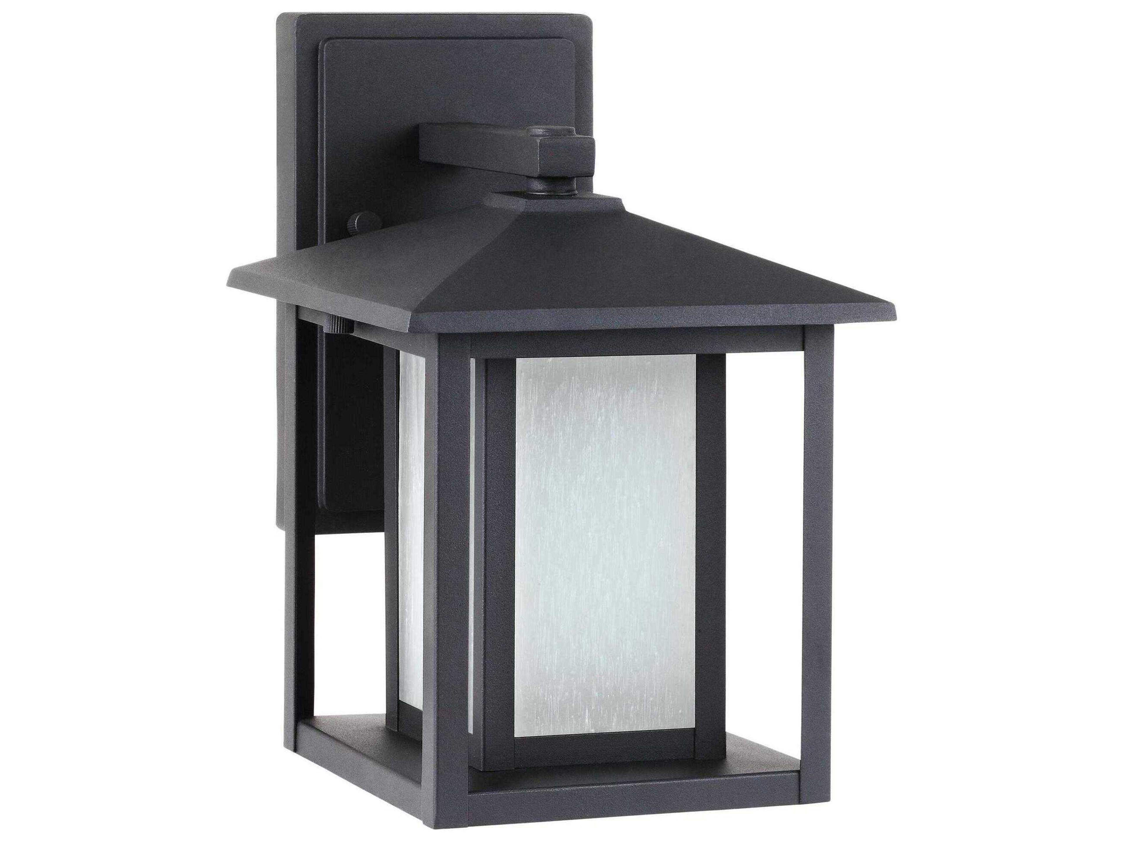 Hunnington 1-Light Outdoor Wall Light