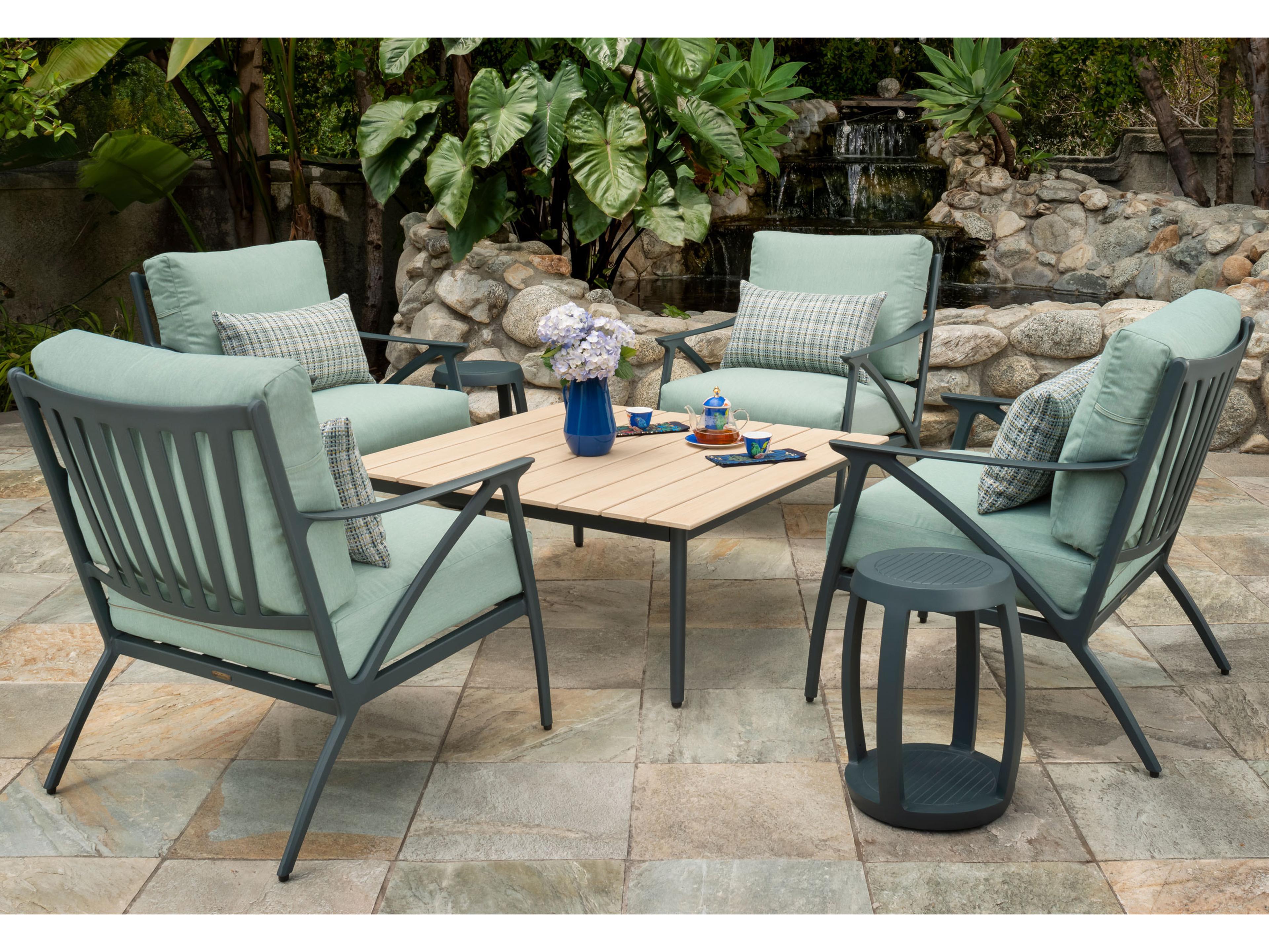 Amari Aluminum Patio Lounge Set