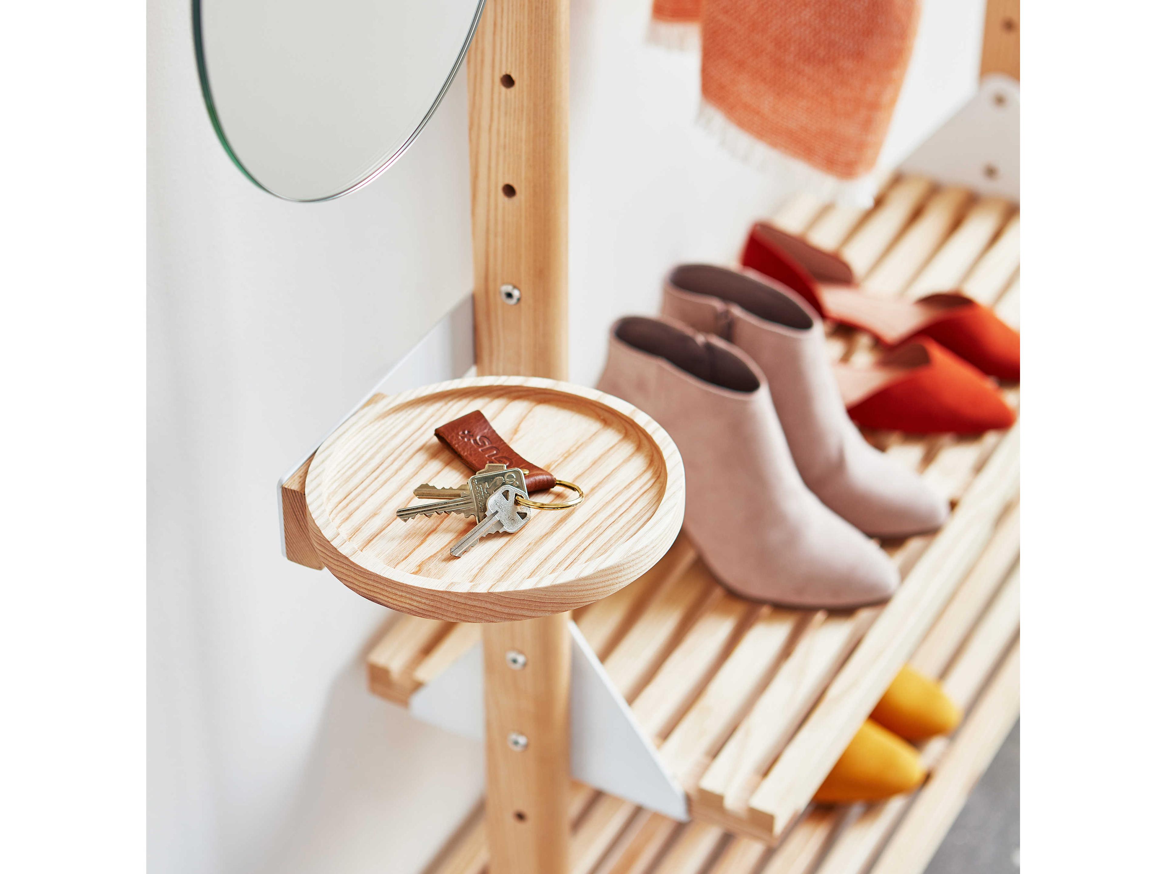 Gus* Modern Branch Ash Blonde / White Side Tray