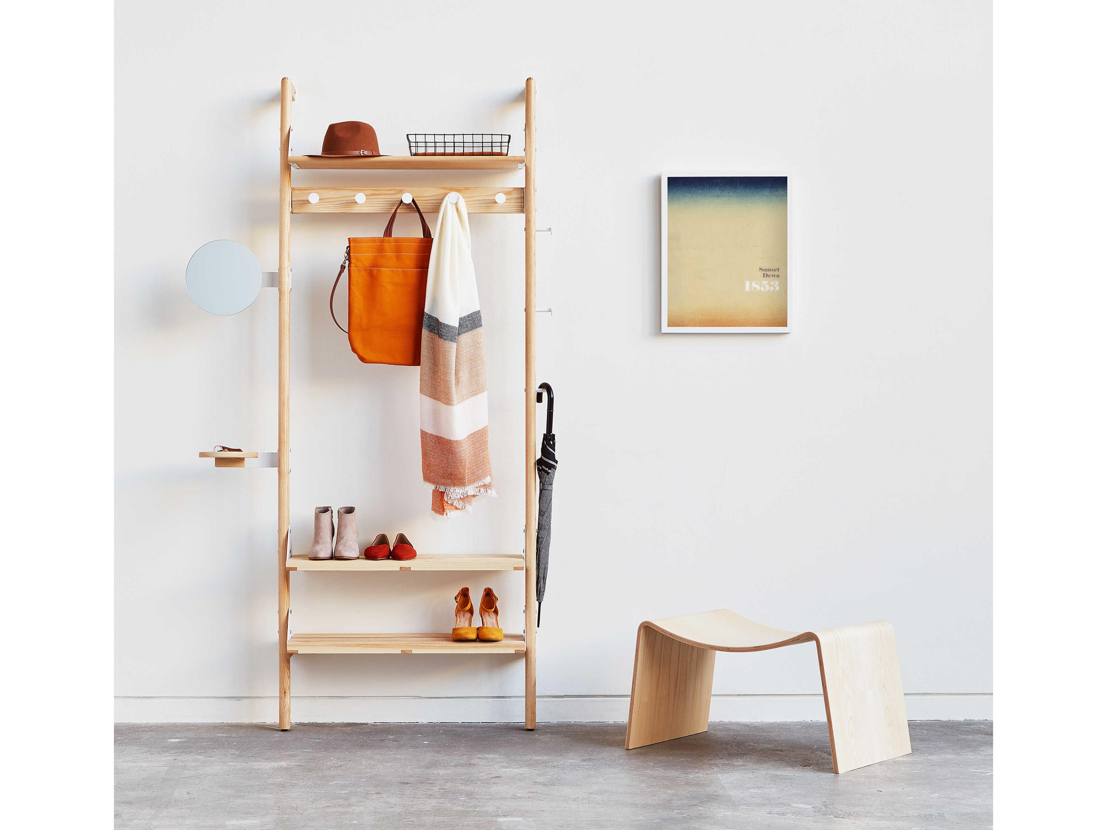 Gus* Modern Branch Ash Blonde / White Entryway Unit