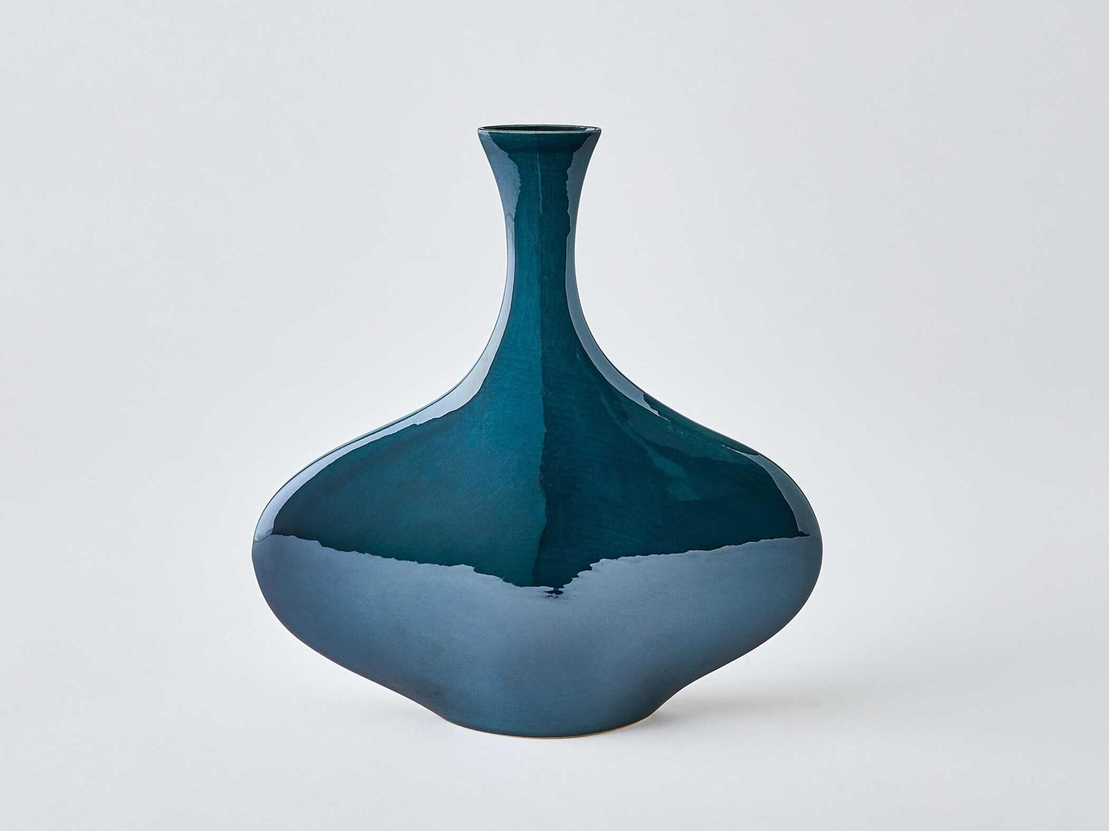 Global Views Silhouette Wide Reactive Blue Vase