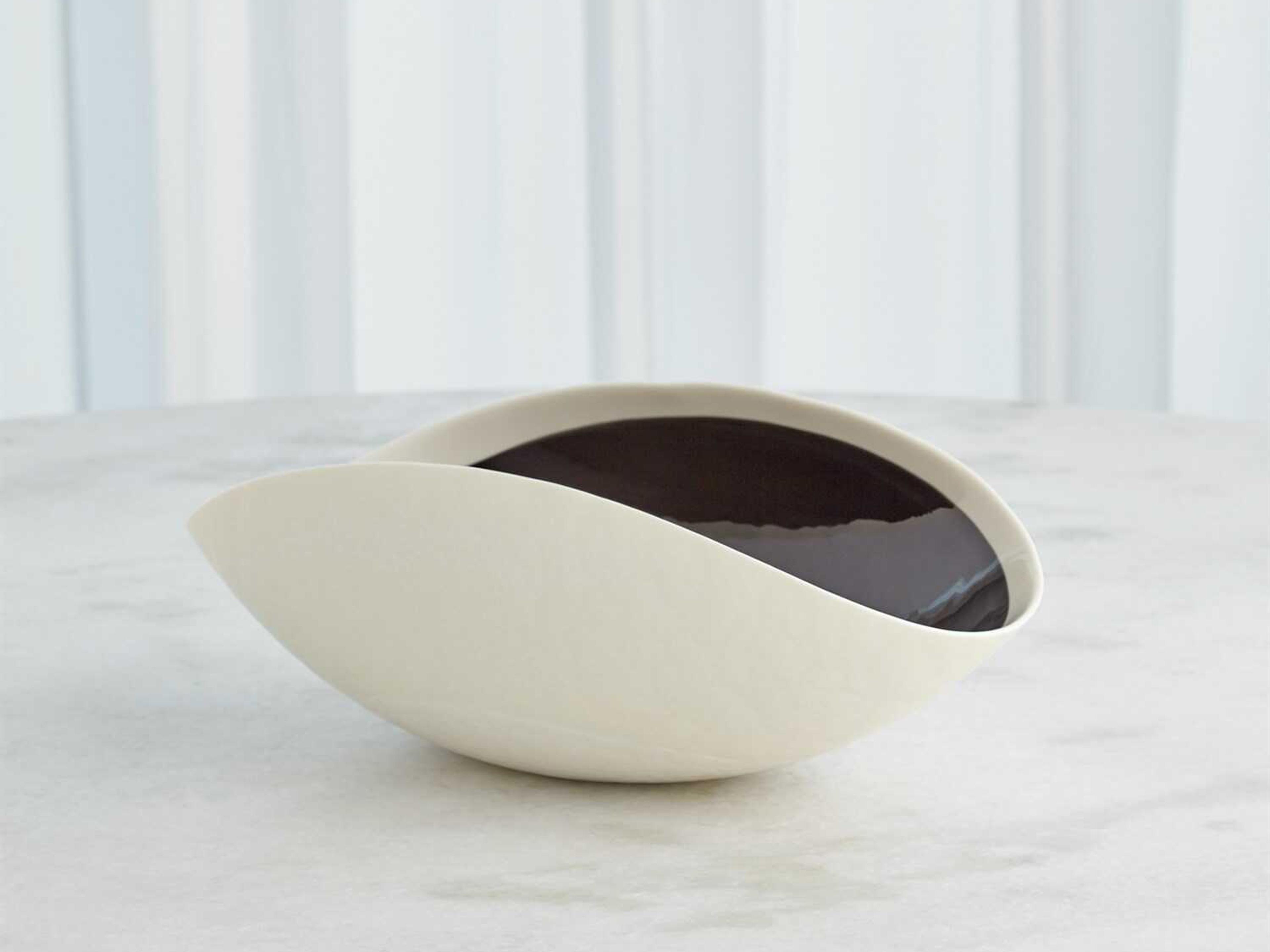 Ebony / Ivory 16" Bowl