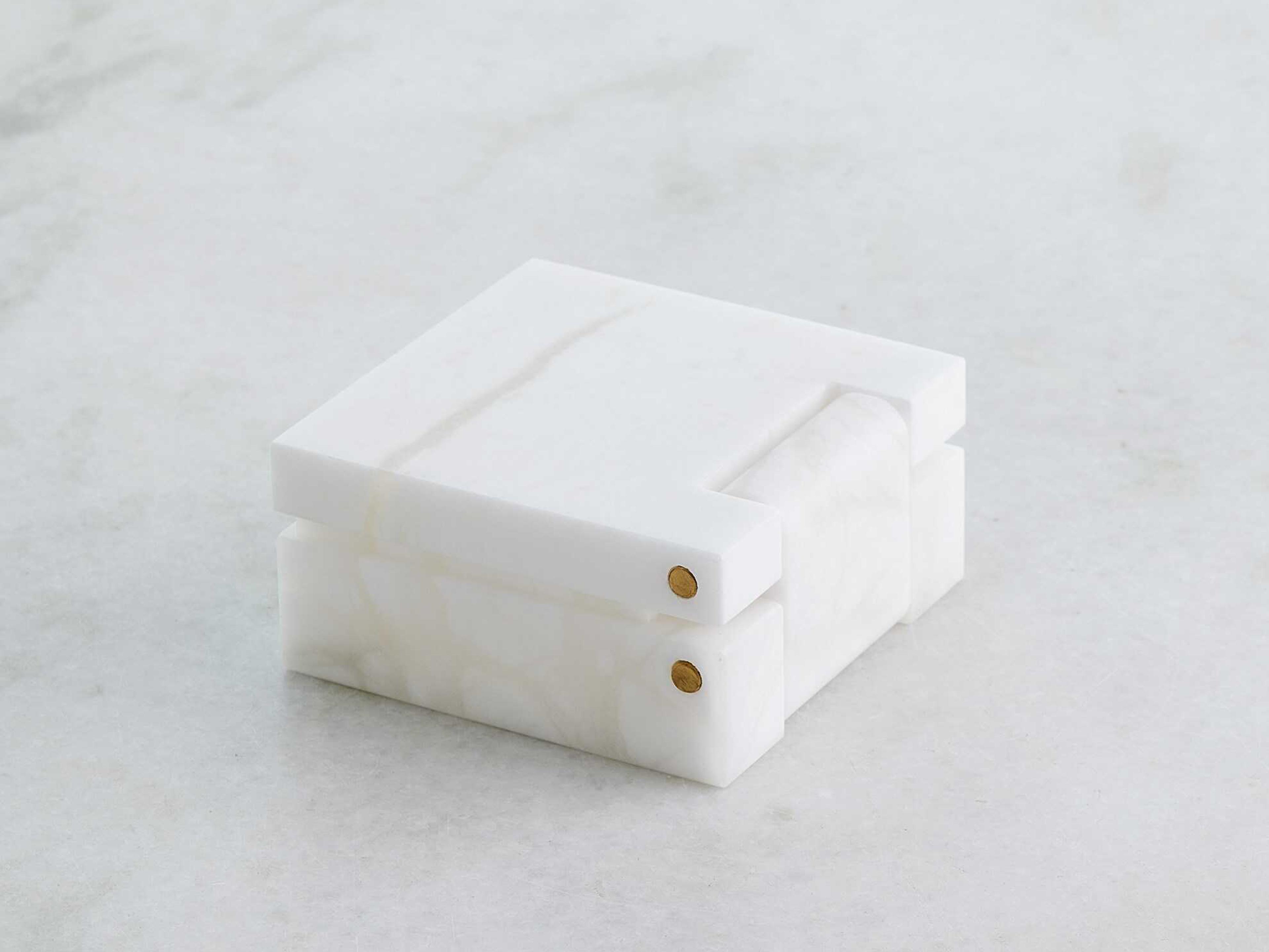 Global Views Hinged White Alabaster Box