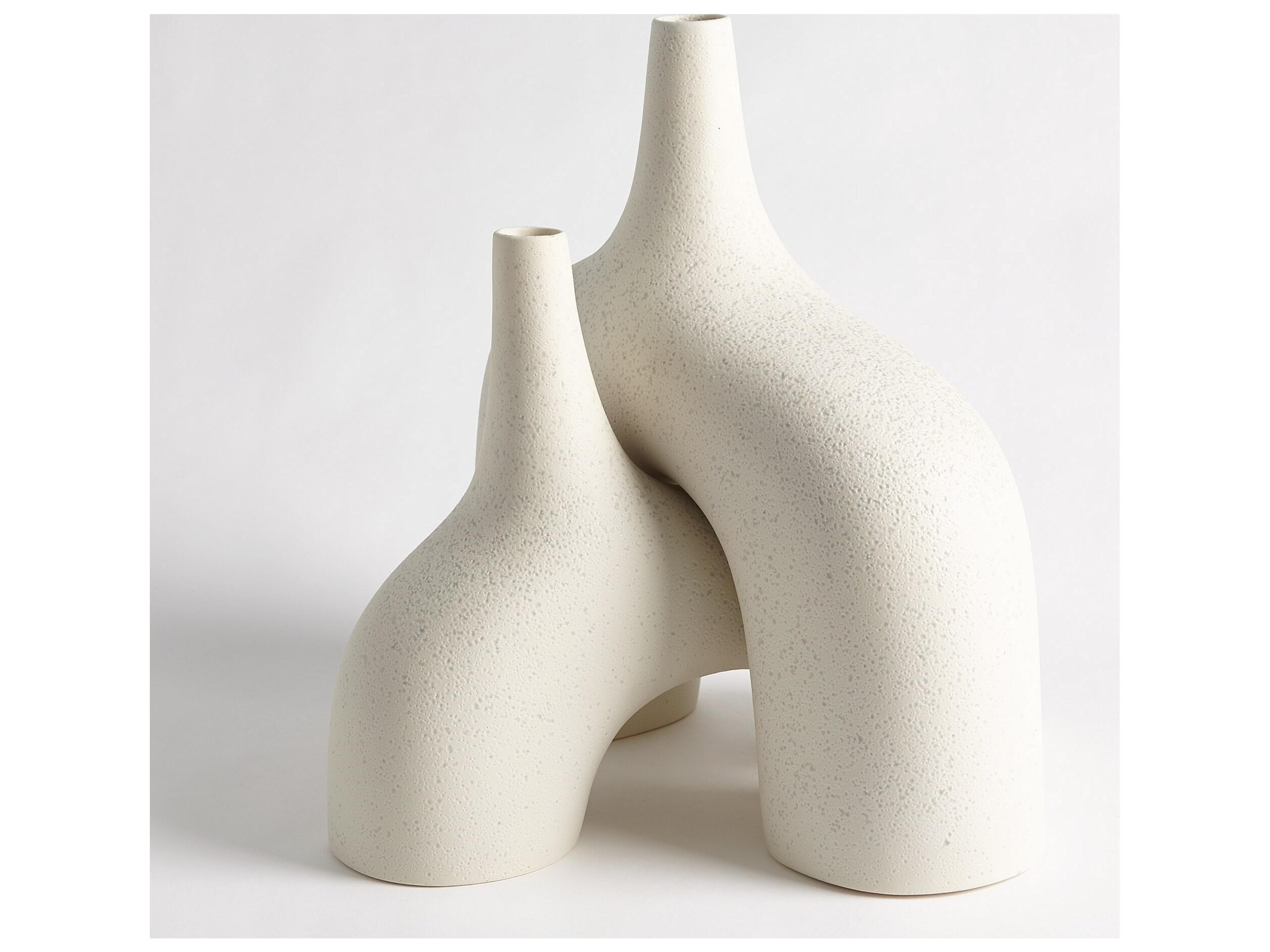 Global Views Stretch Vase