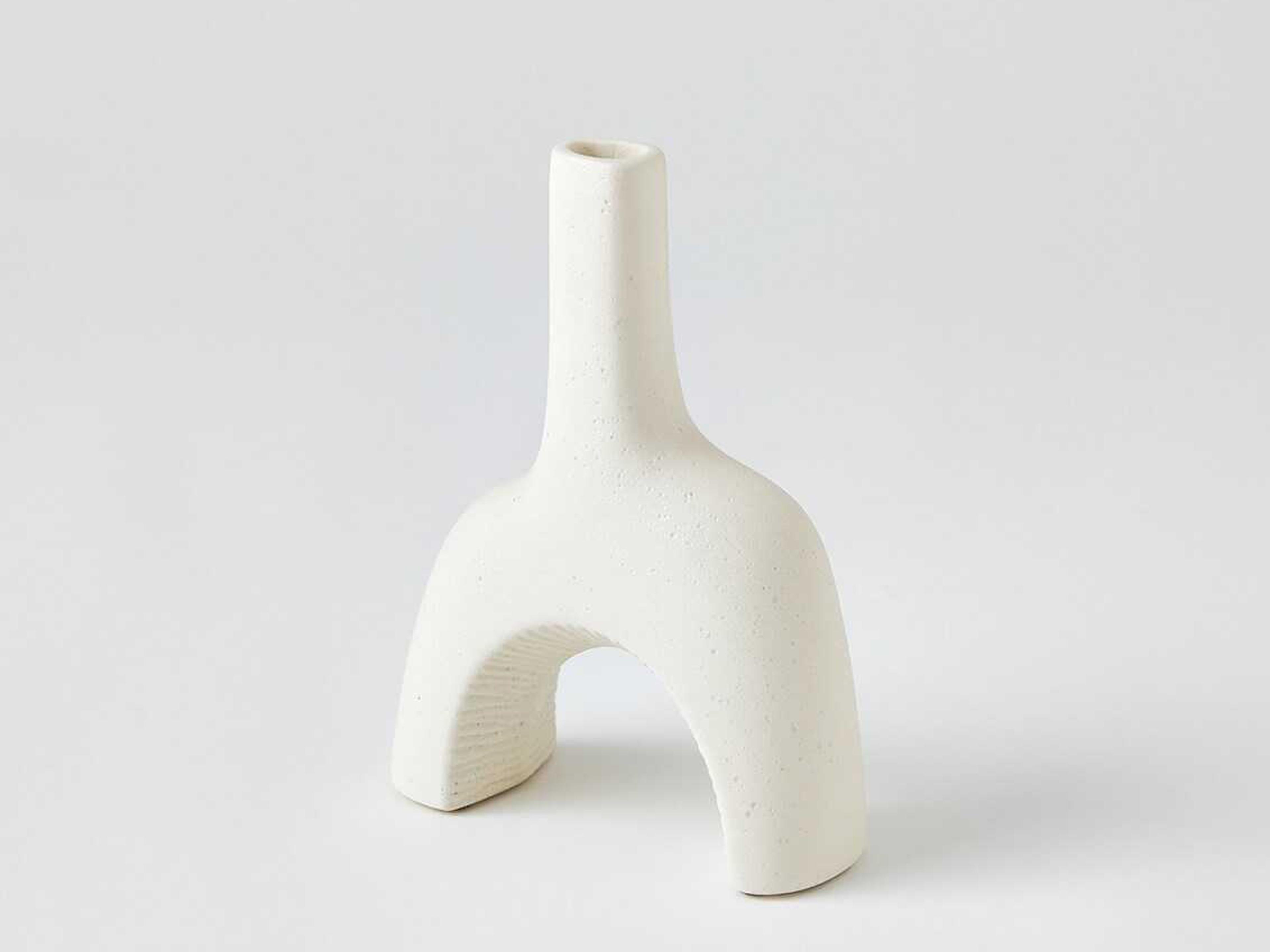 Cassel Matte White 7" Vase