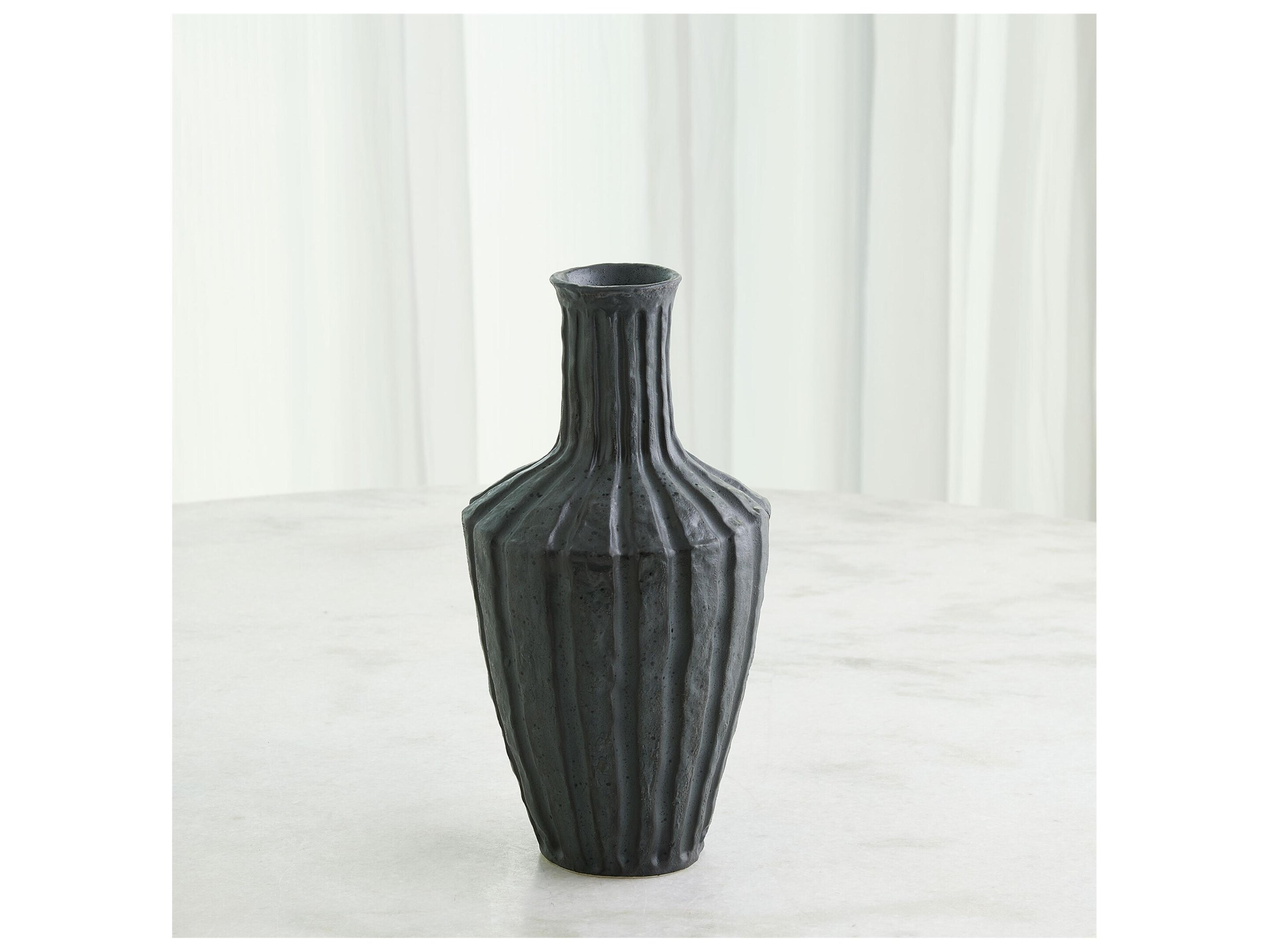 Global Views Vase