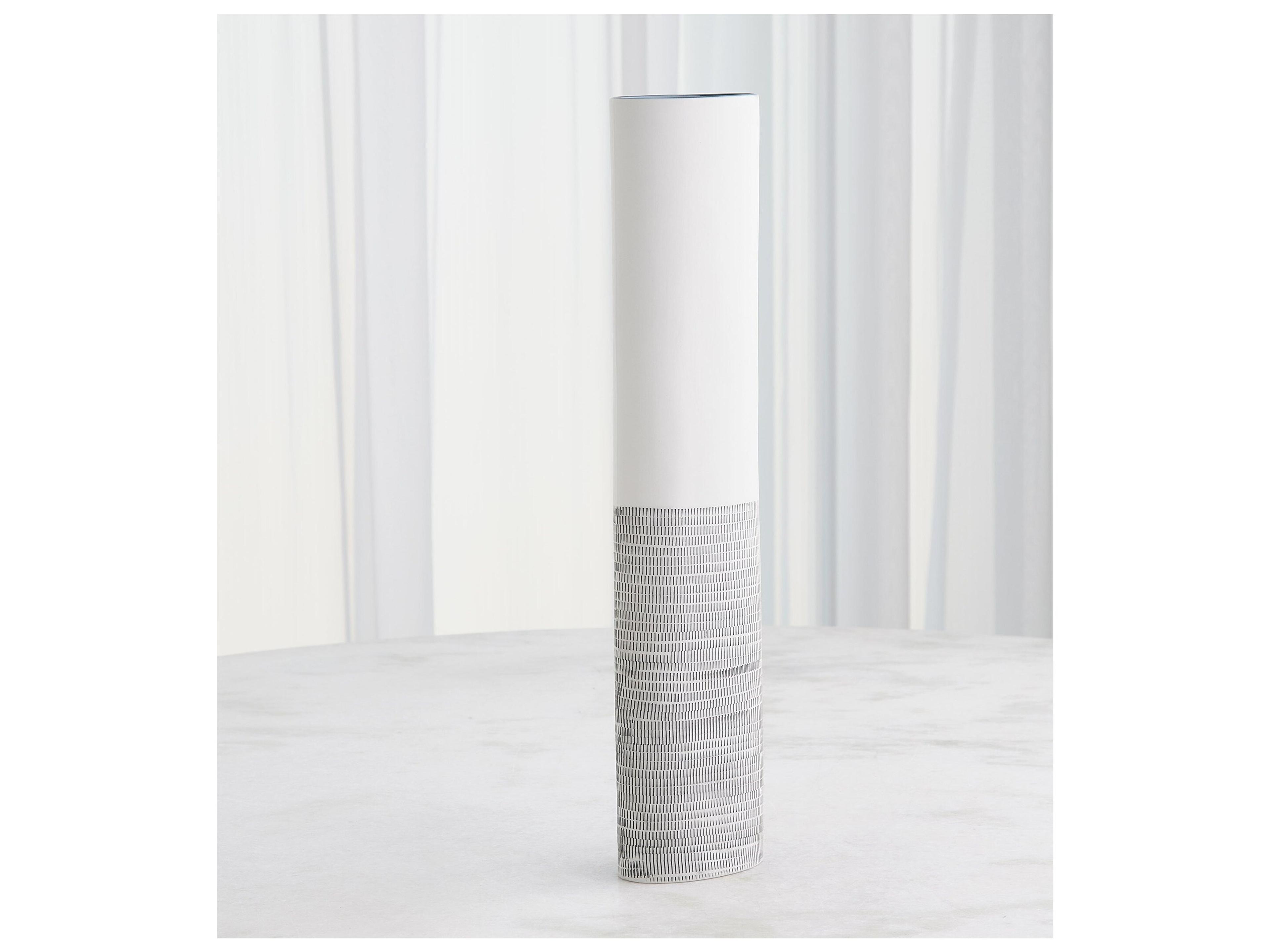 Global Views Vase
