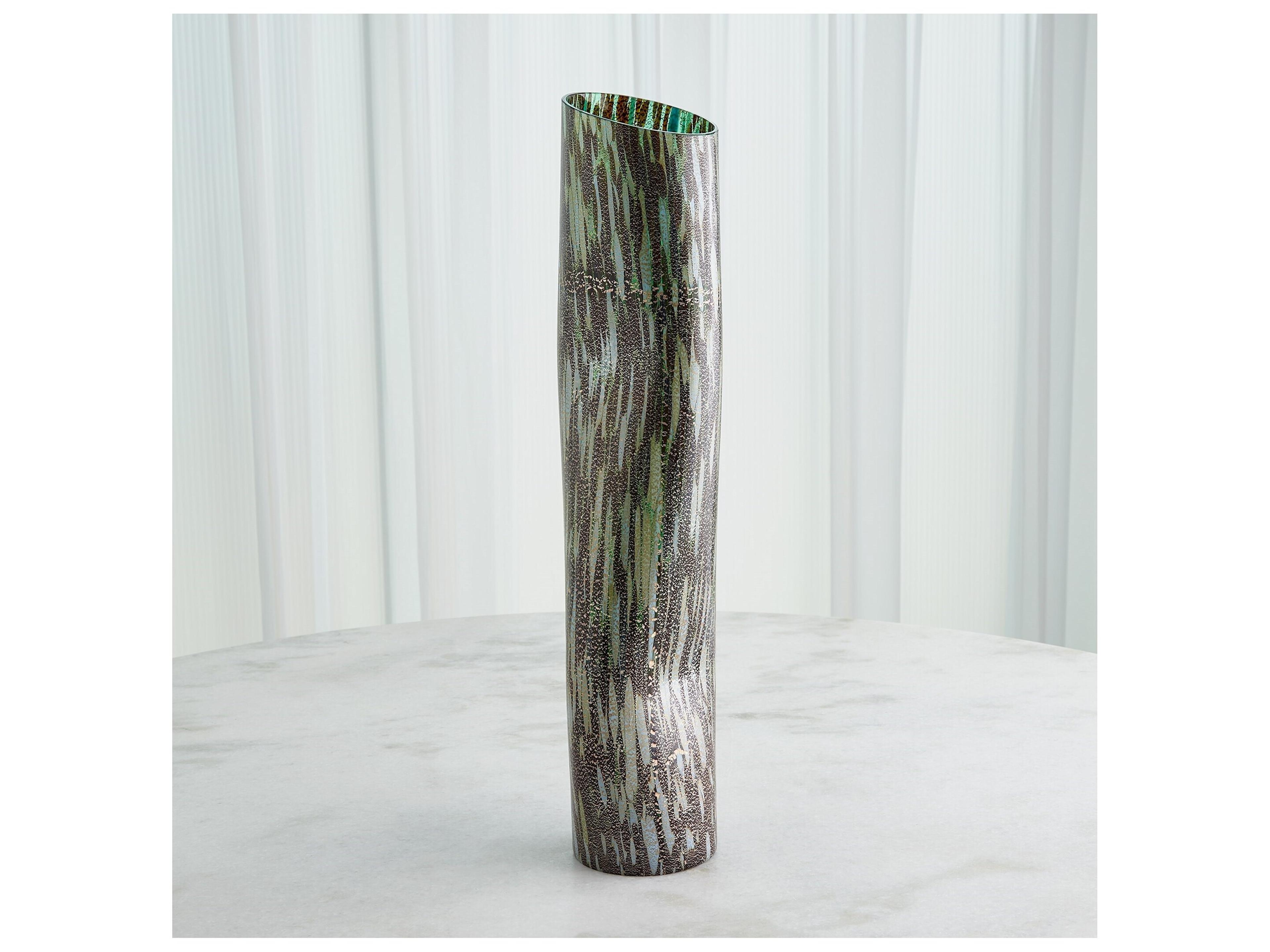 Global Views Vase