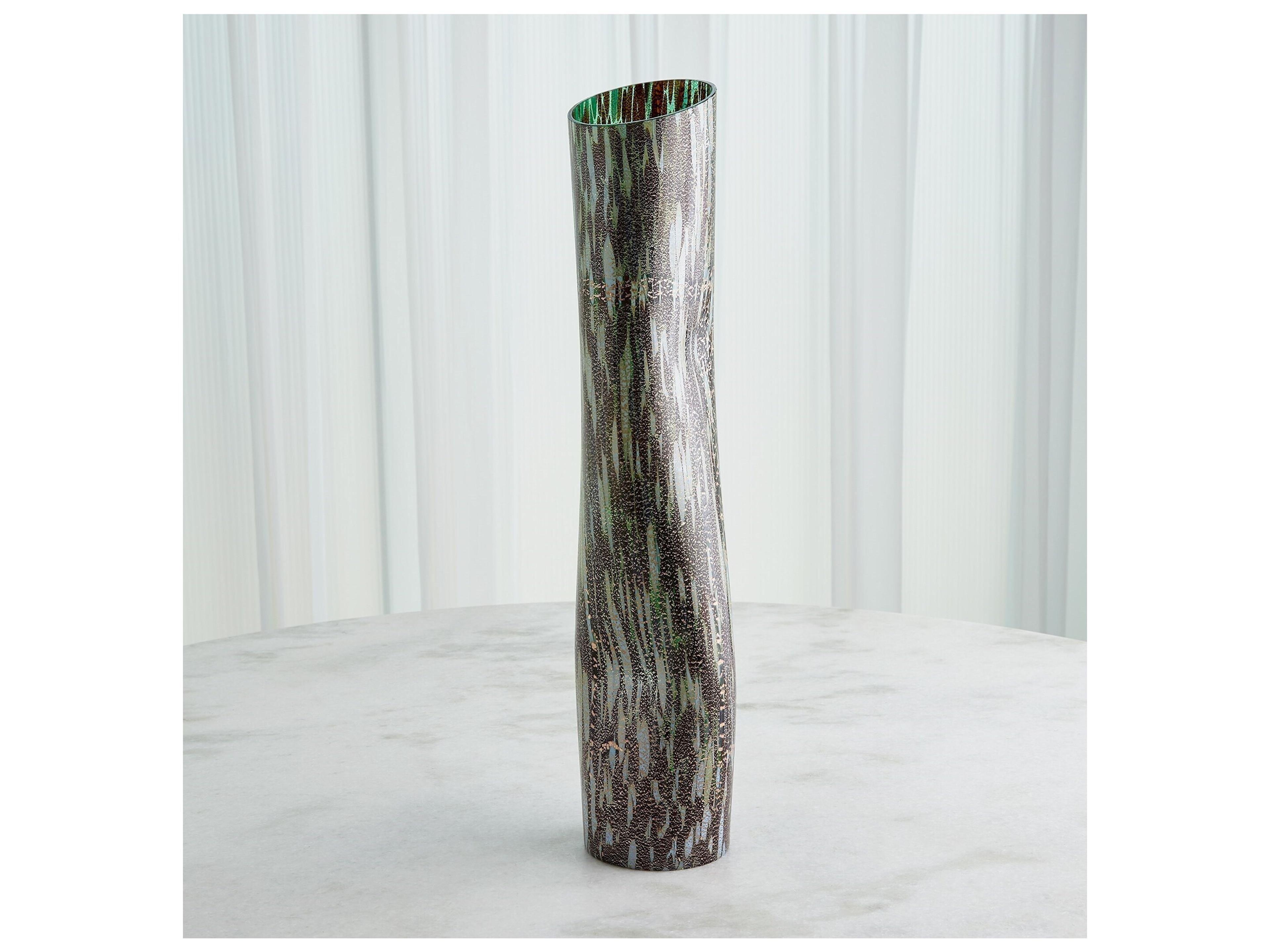 Global Views Vase