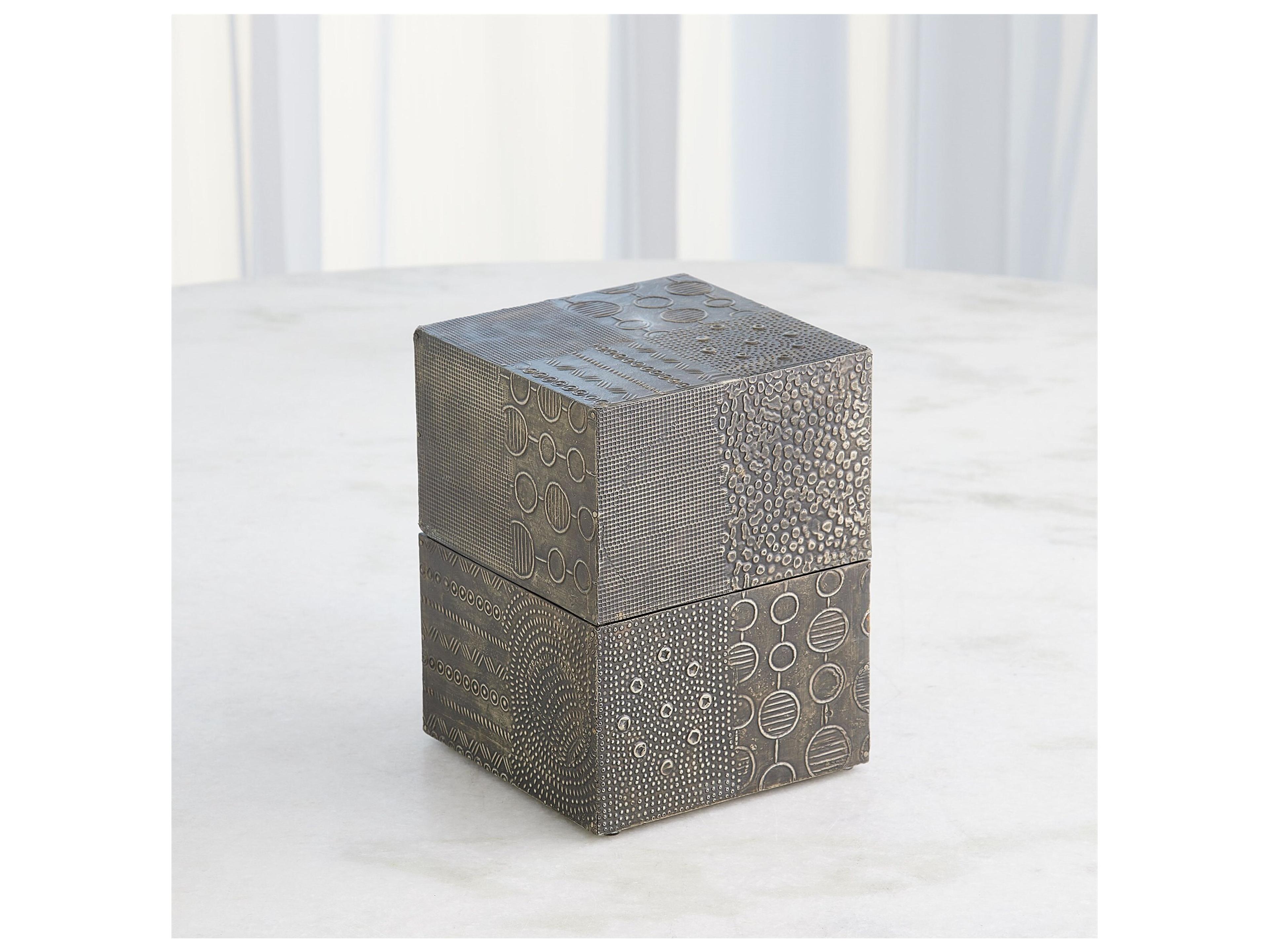 Global Views Storage Case