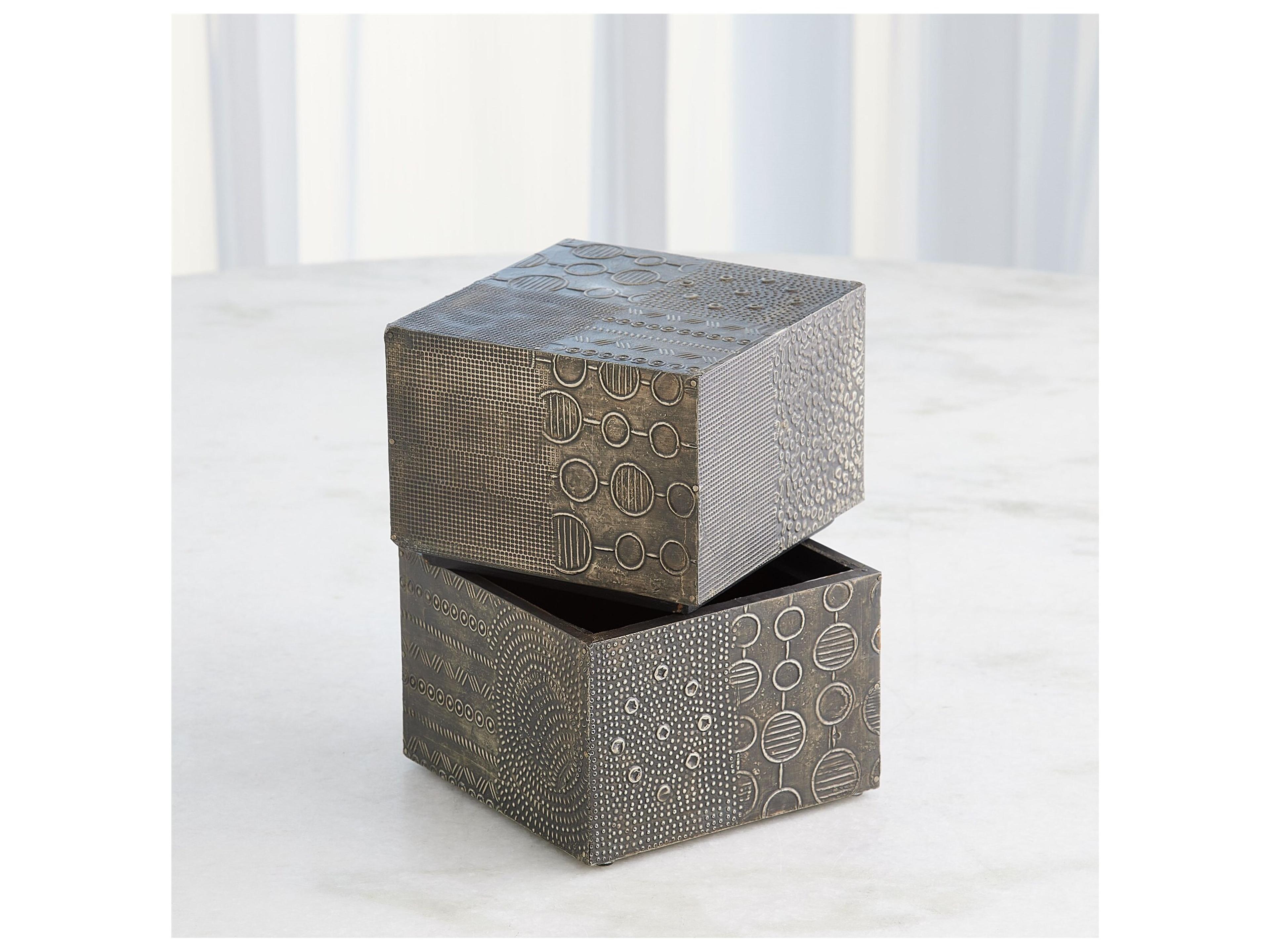 Global Views Storage Case