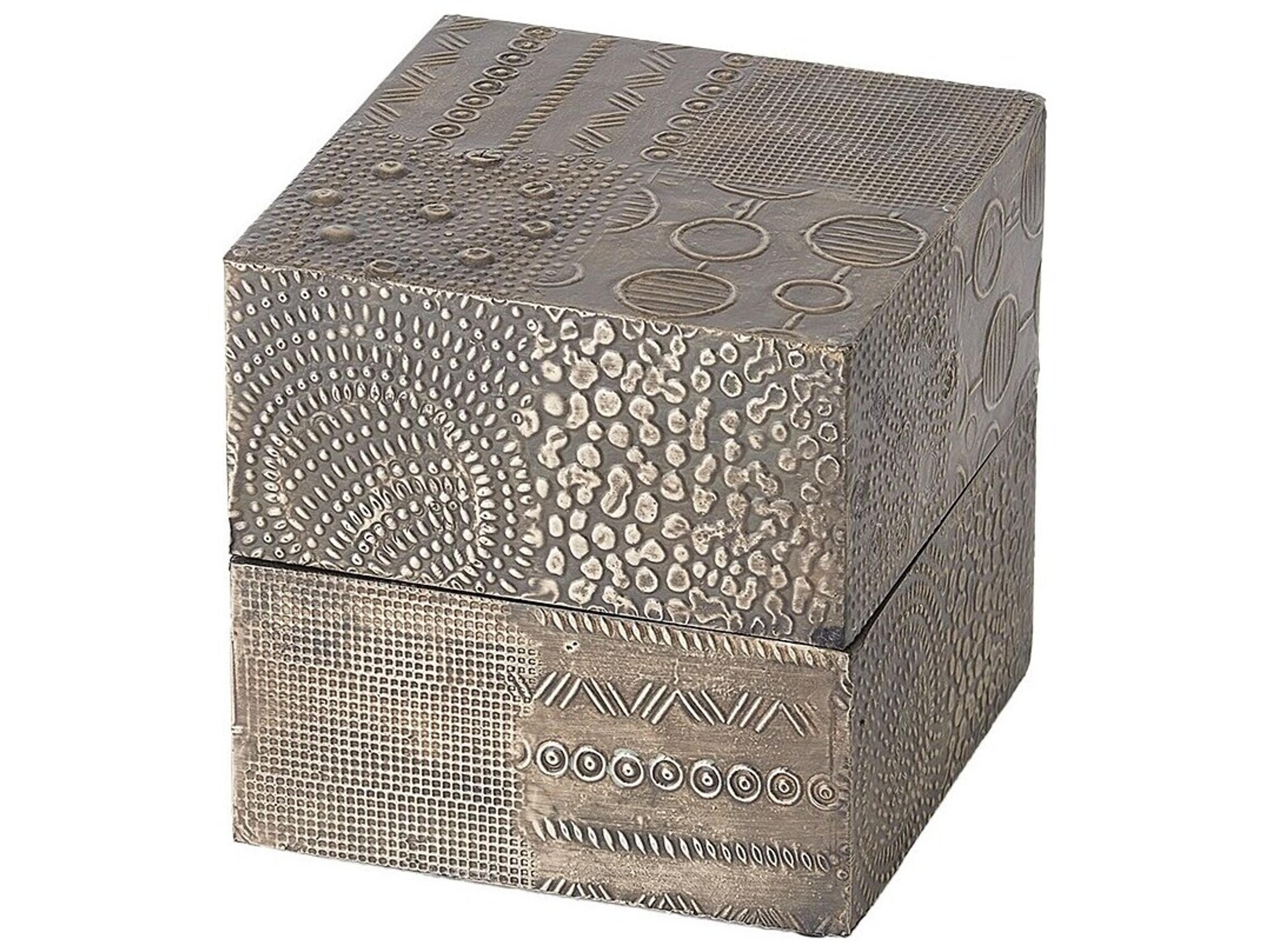 Global Views Storage Case