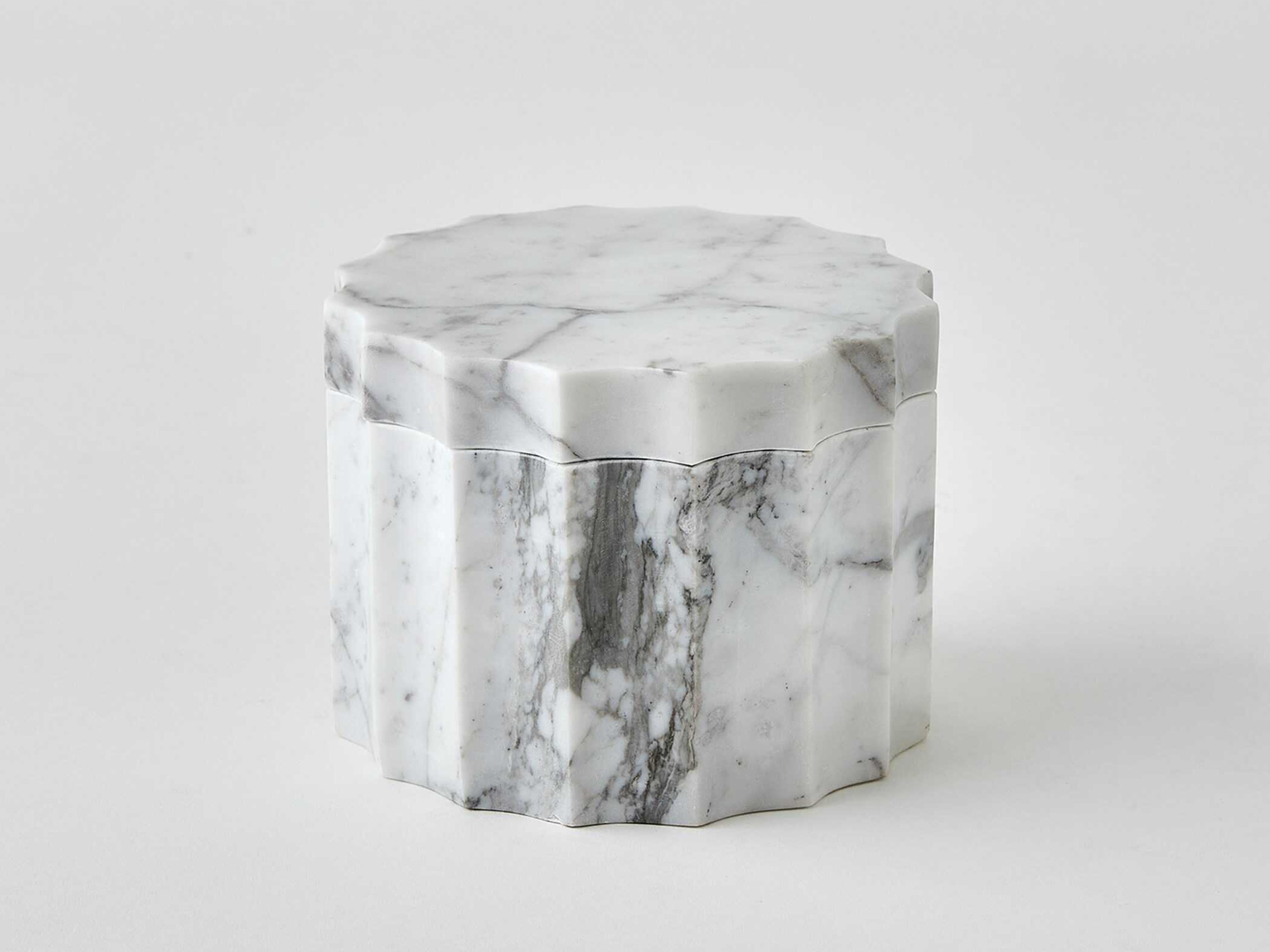 Global Views Ionic Grey White Jar