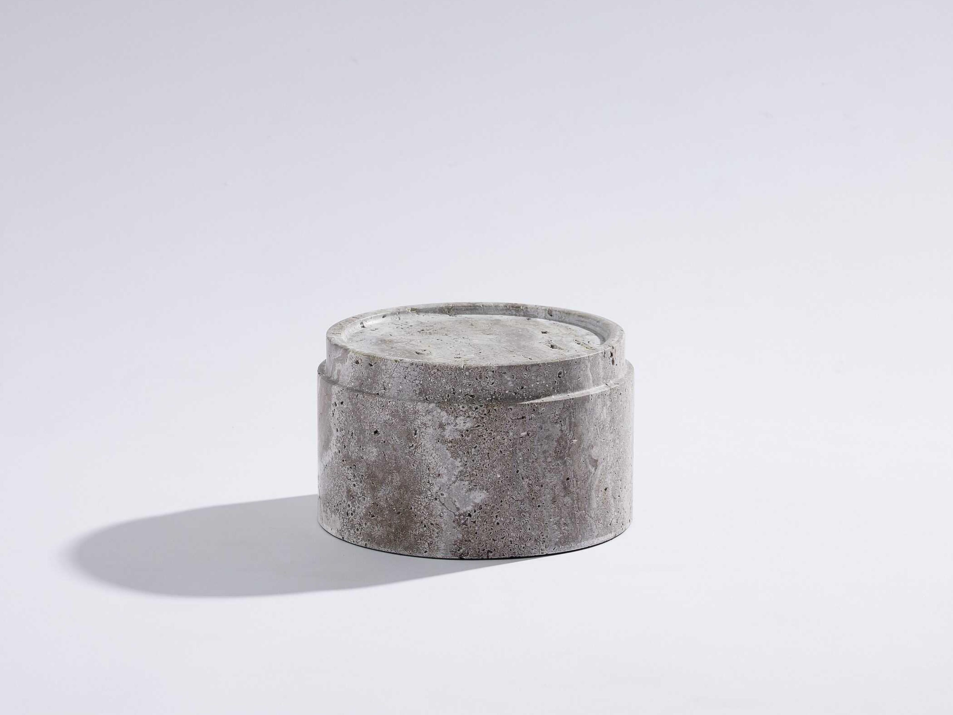 Global Views Titanium Priory Hurricane