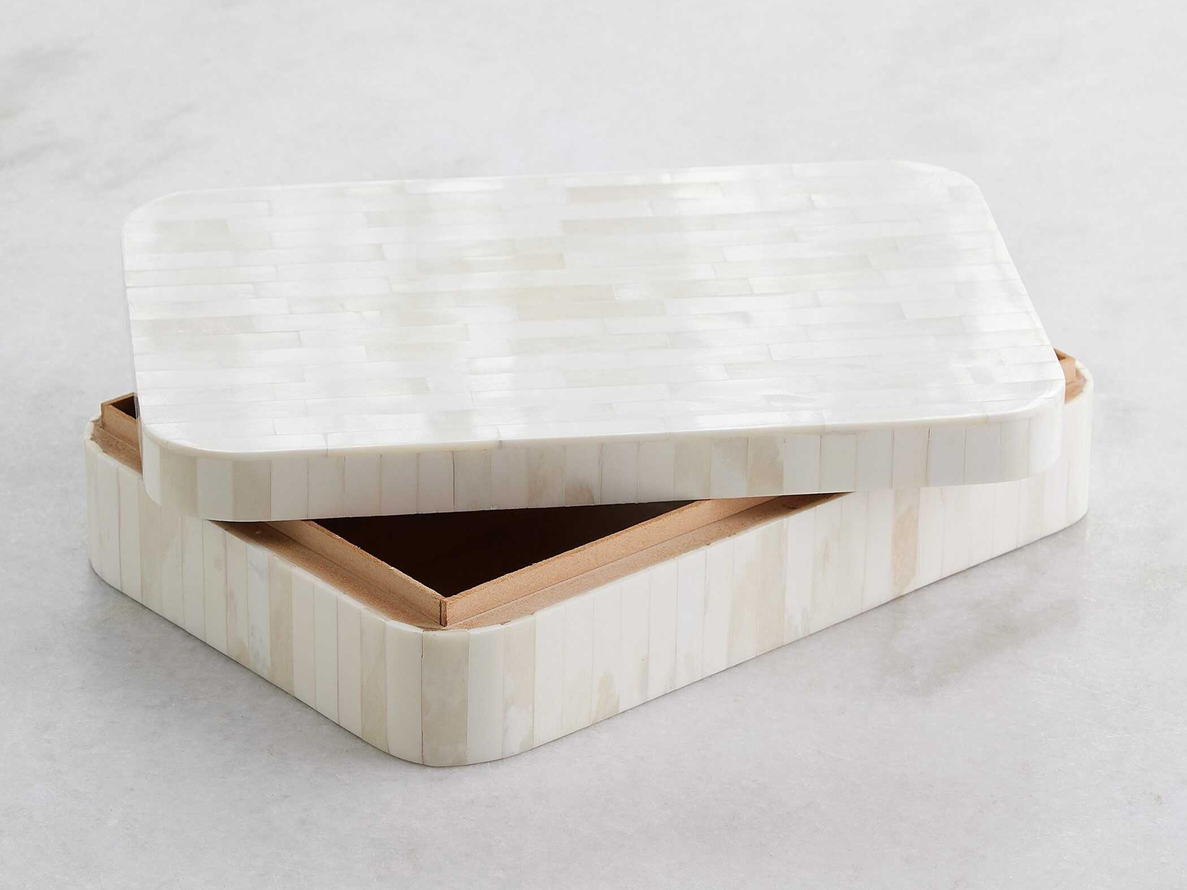 Global Views White Bone Super Ellipse Box