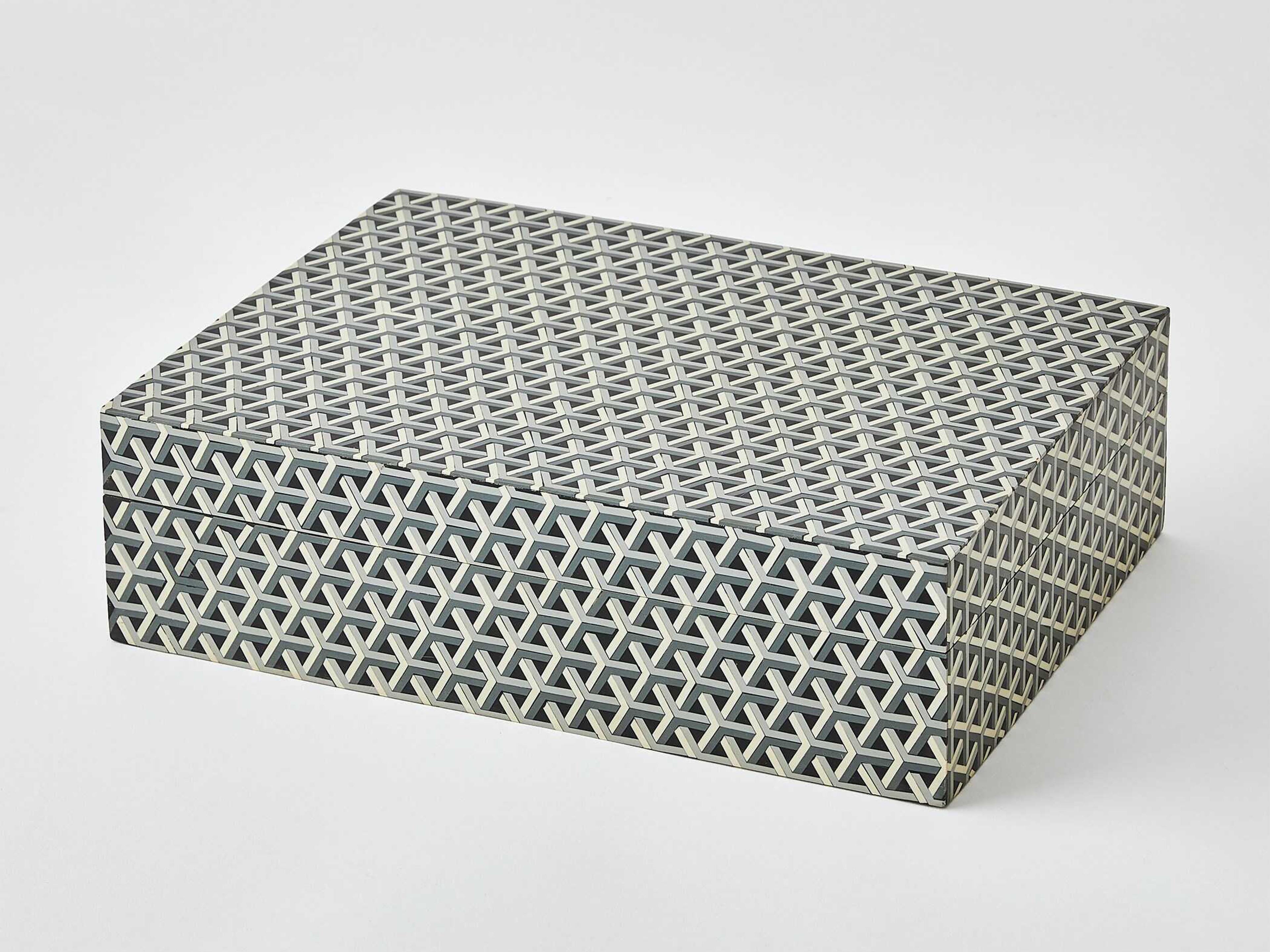 Global Views Interwoven Box