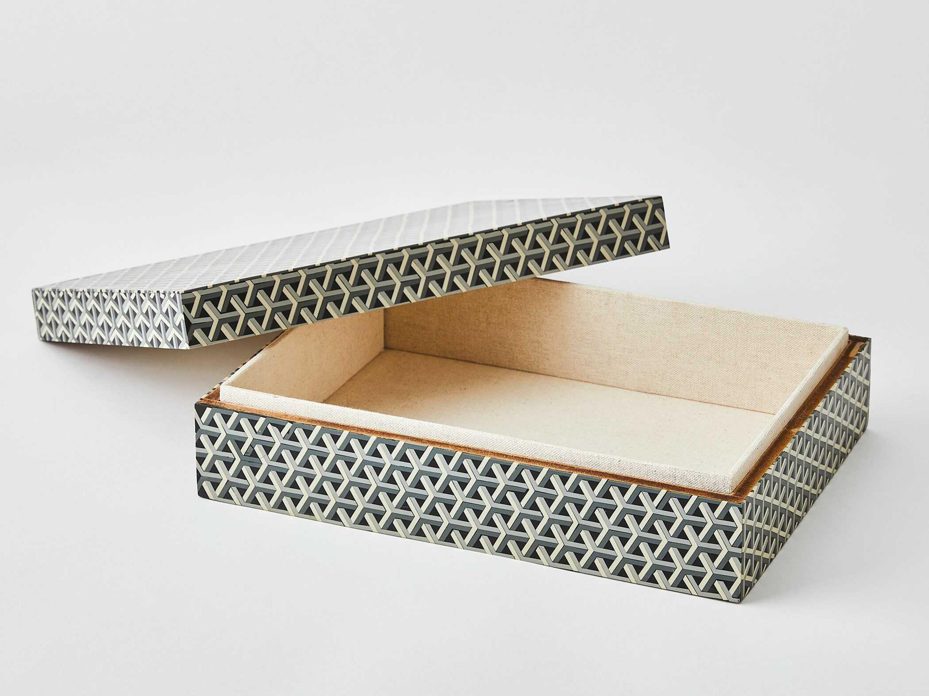 Global Views Interwoven Box