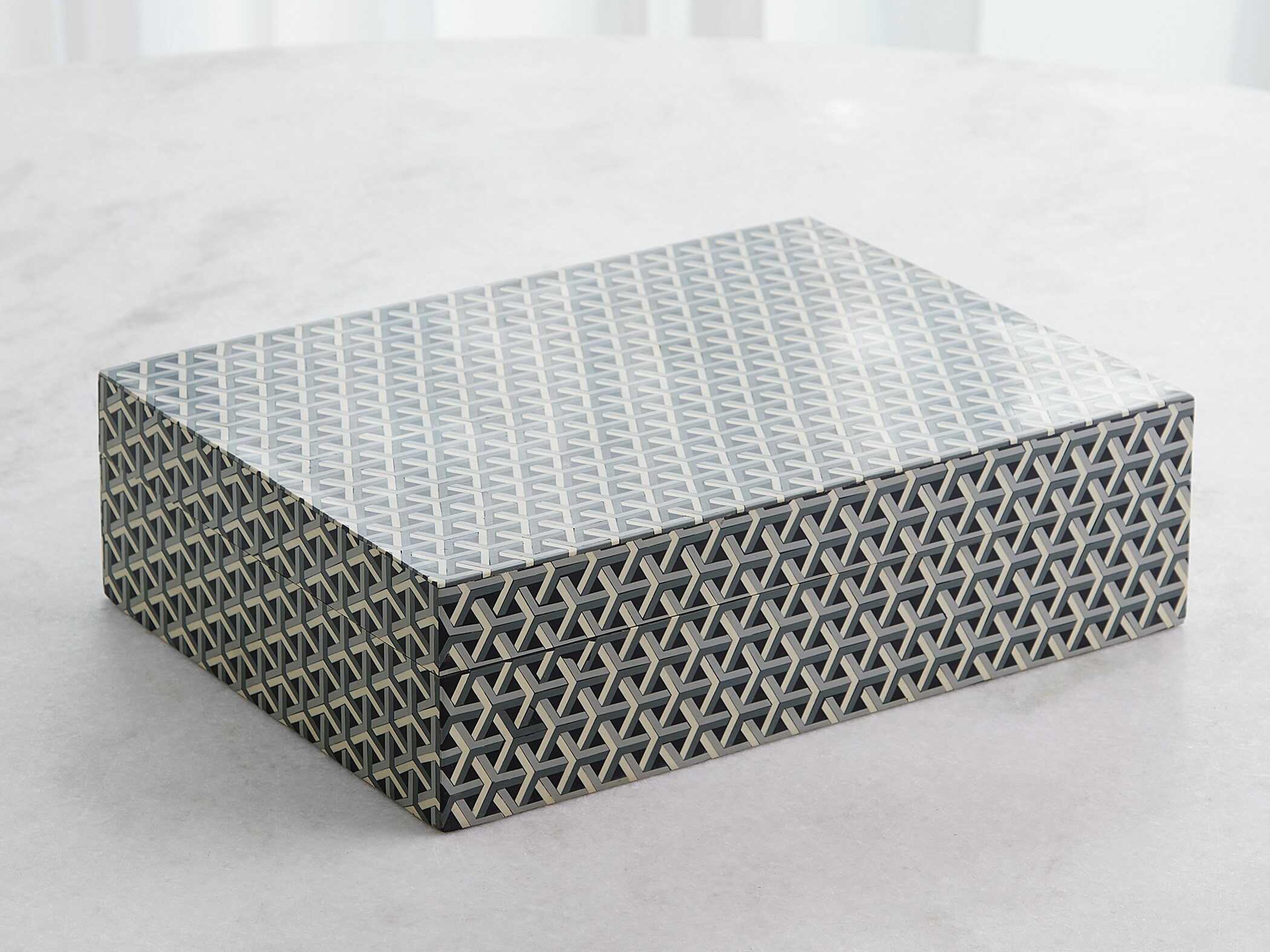 Global Views Interwoven Box