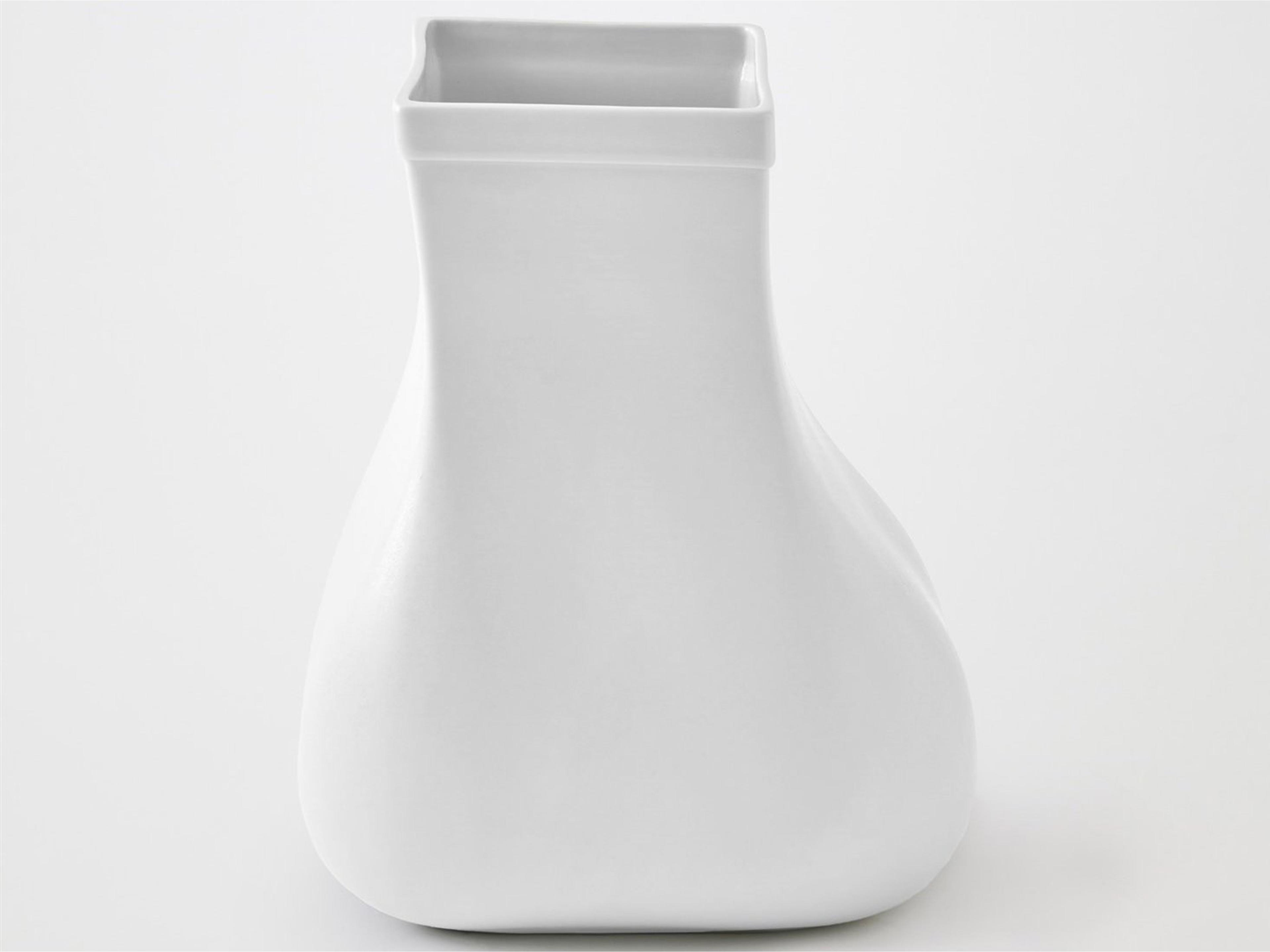 Sac Vessel White Vase Medium