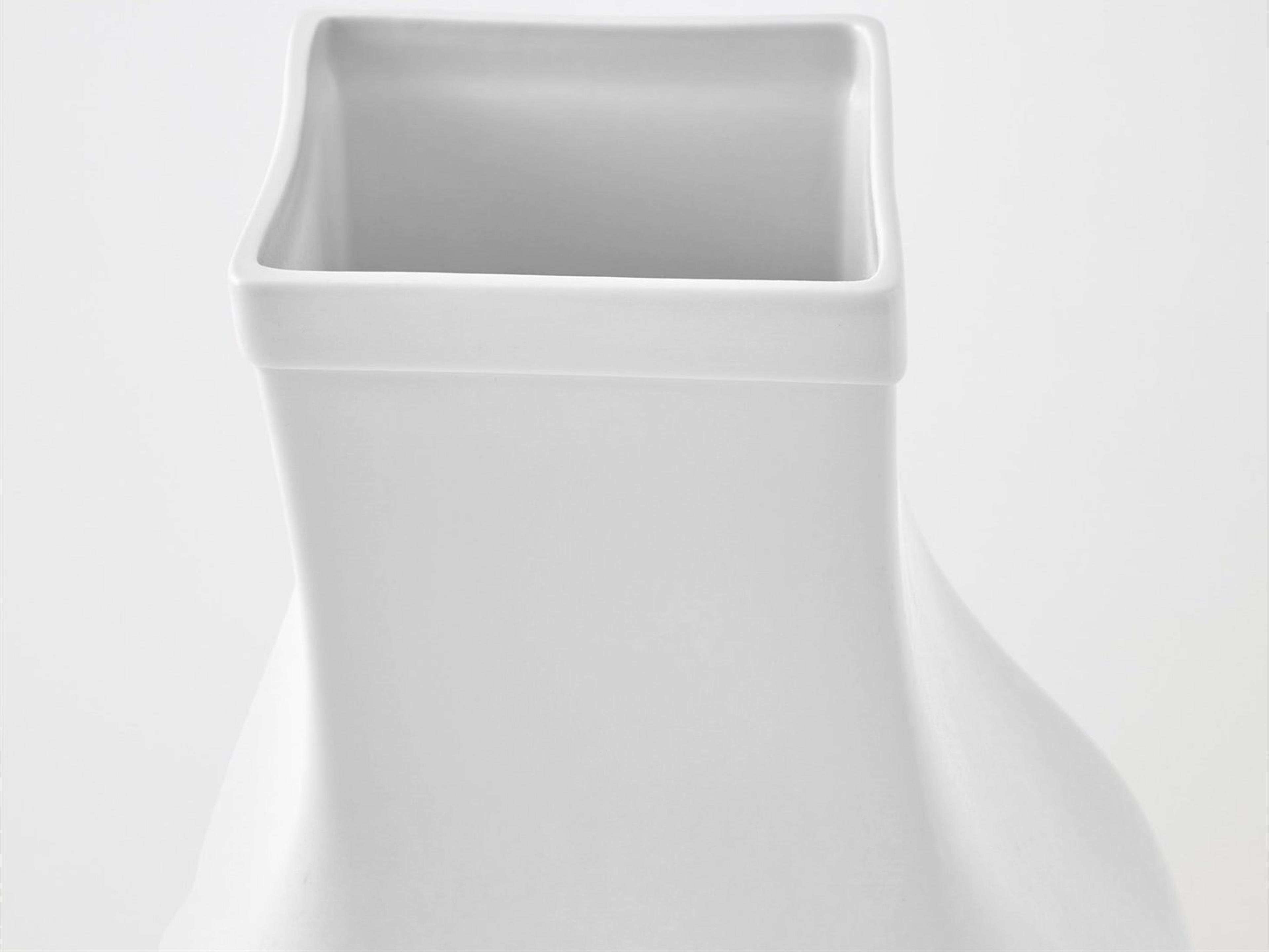 Global Views Sac Vessel White Vase Medium