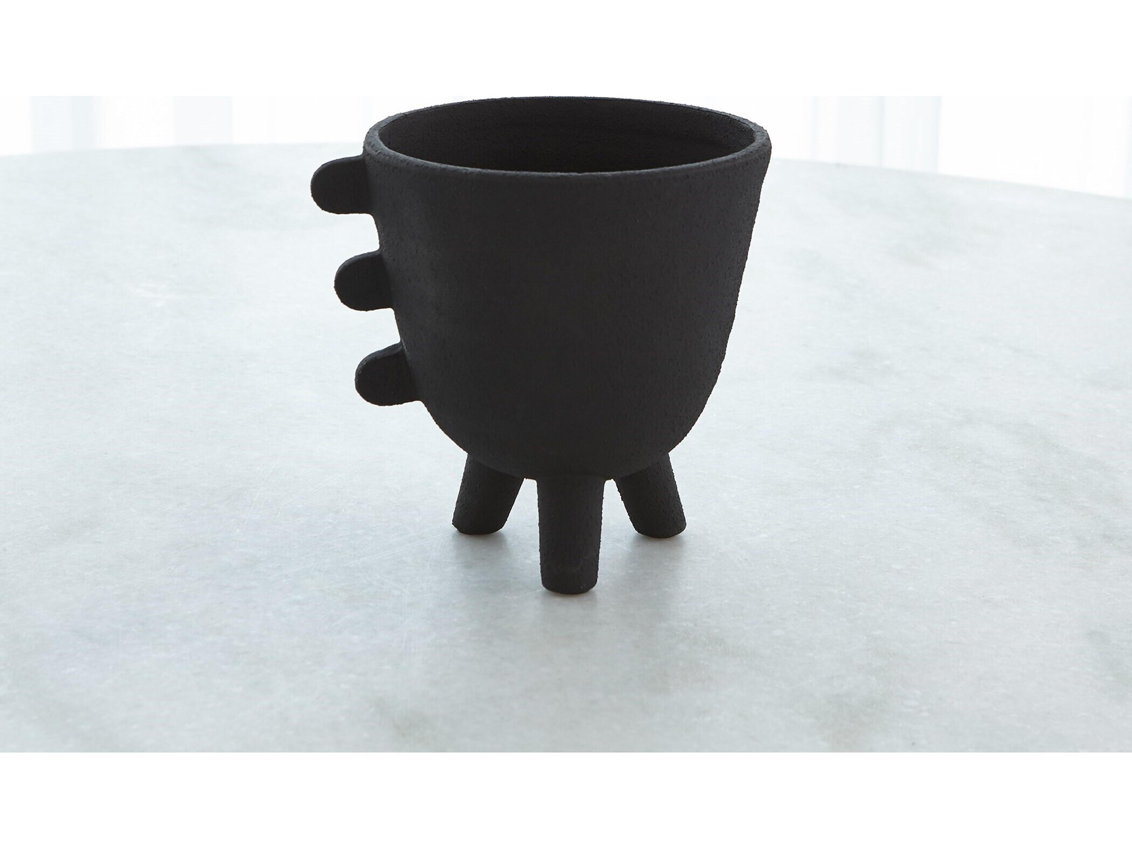 Global Views Primitive Decorative Plate