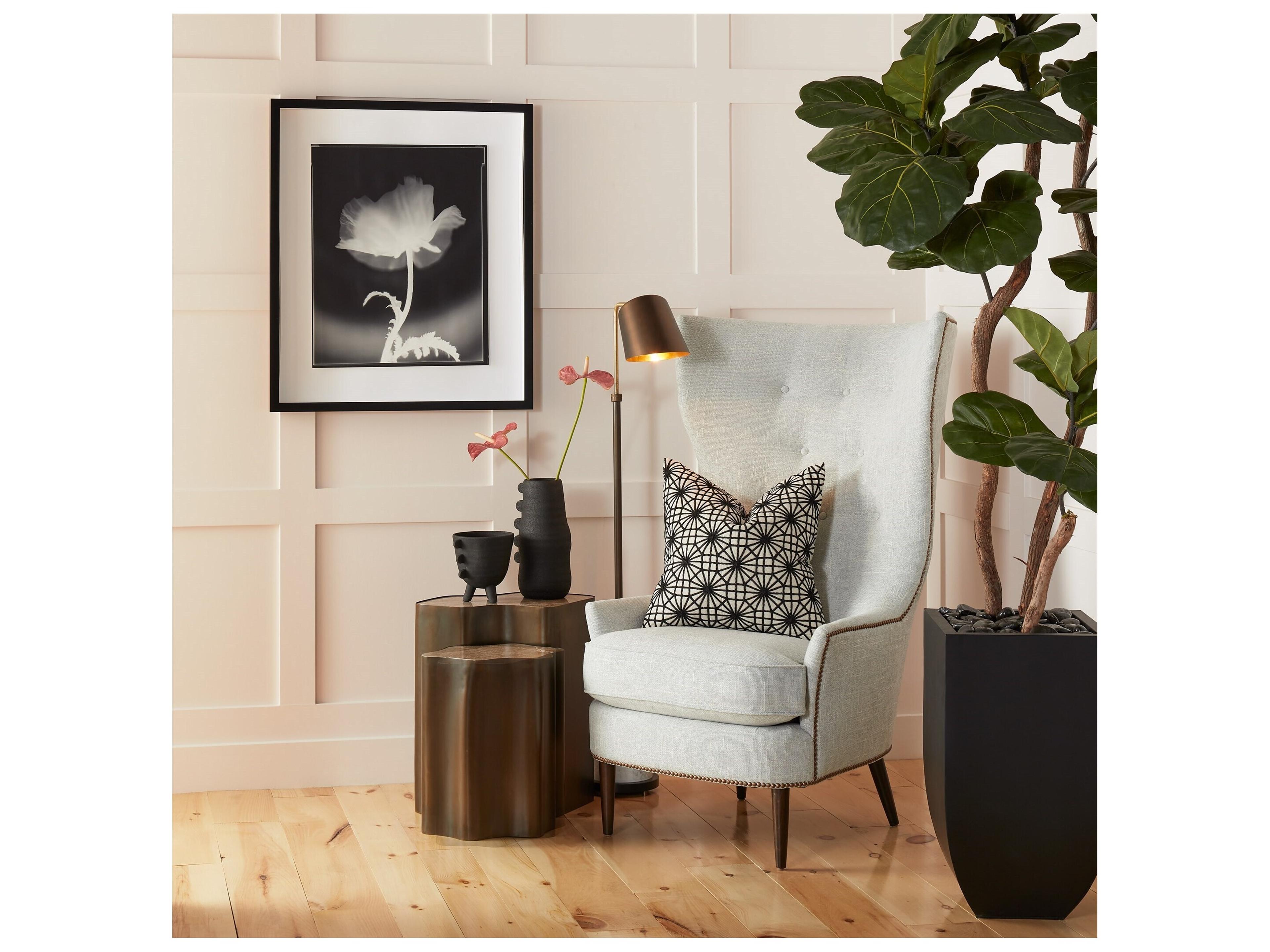 Global Views Primitive Vase