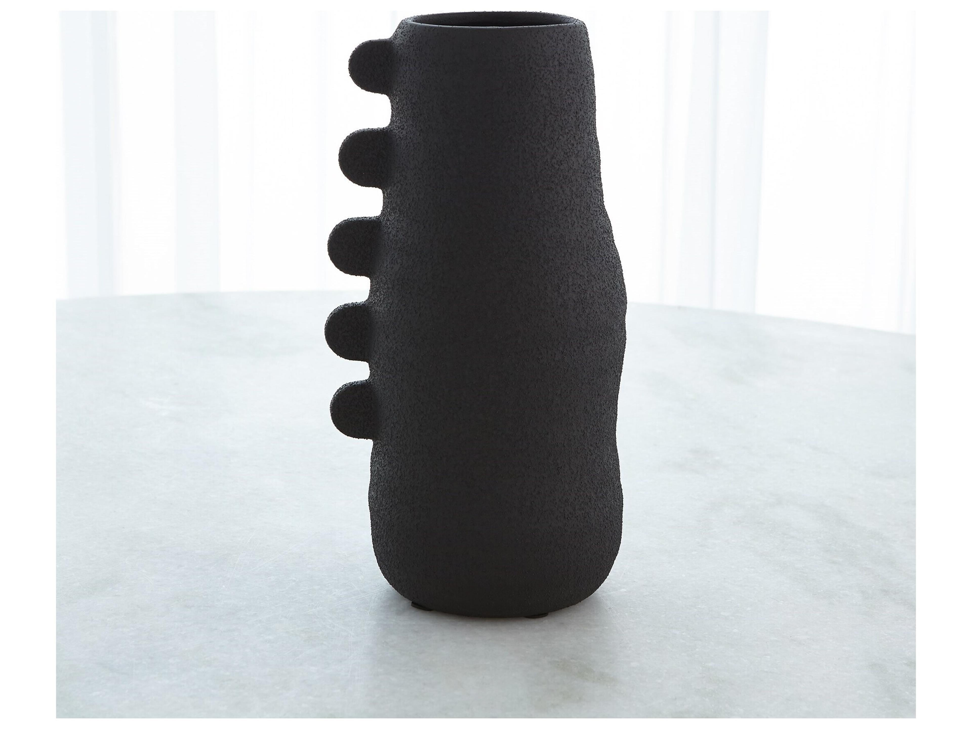 Global Views Primitive Vase