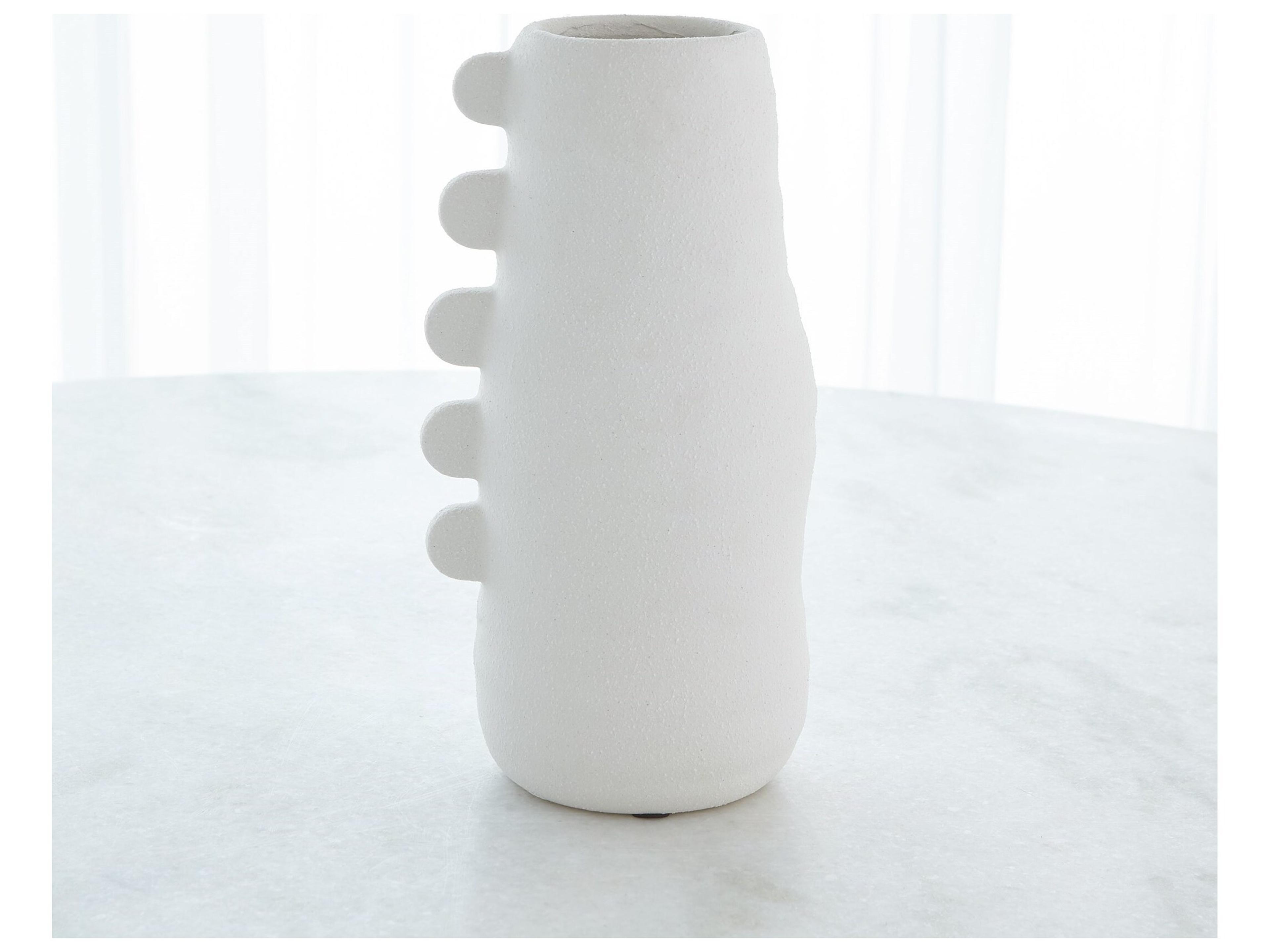 Global Views Primitive Vase