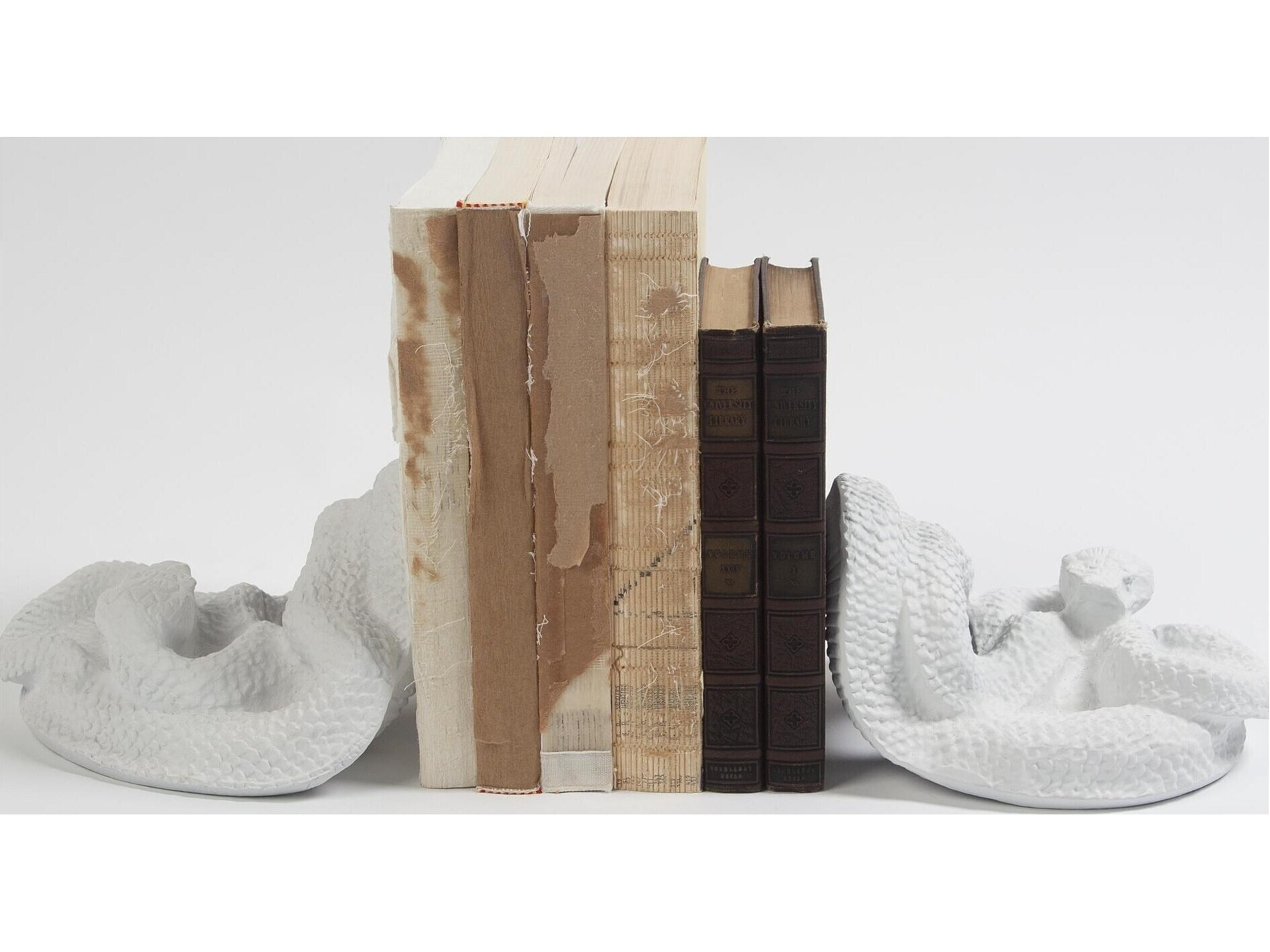 Global Views Bookend