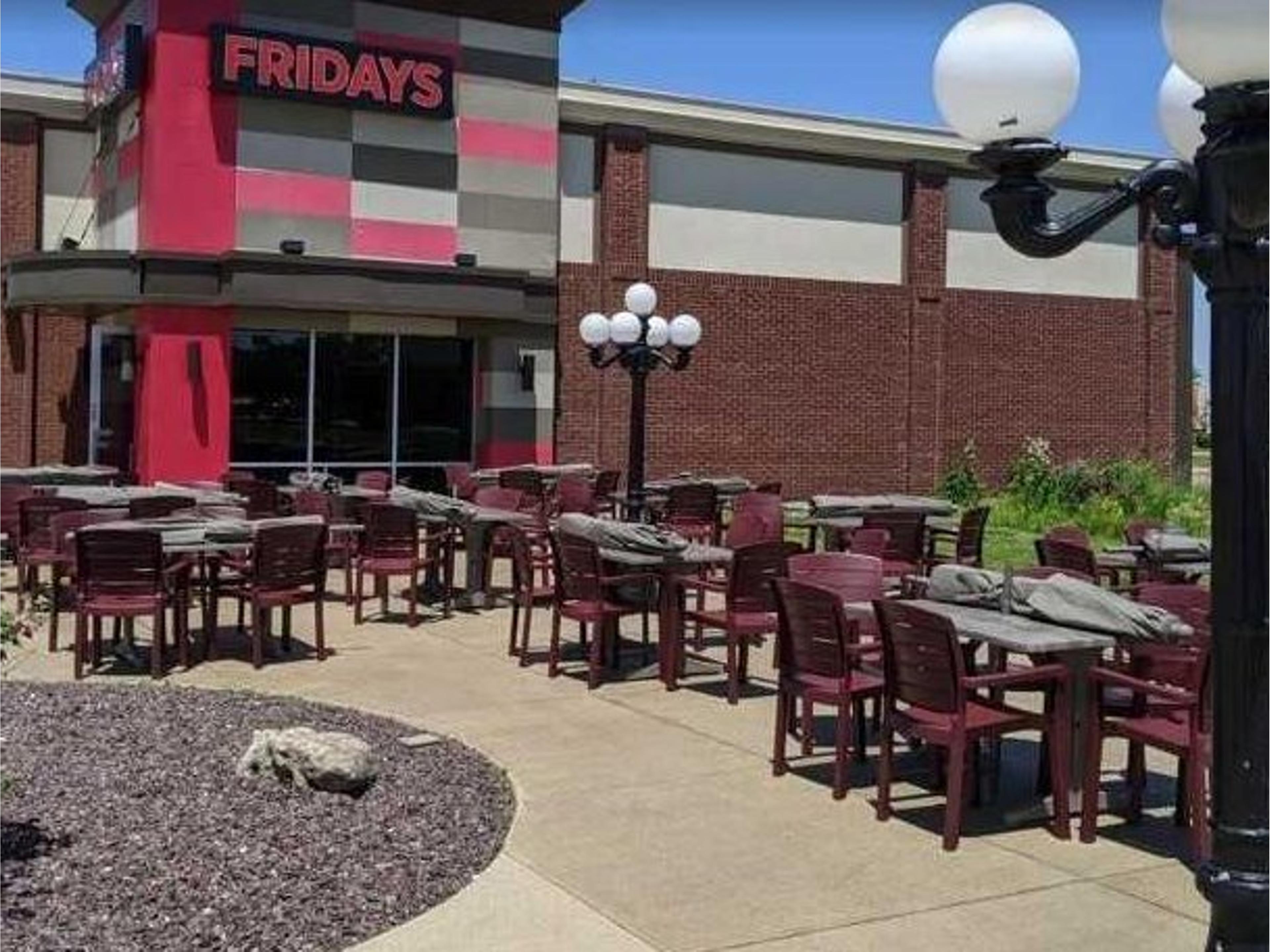 Acadia Resin Bordeaux Patio Dining Set