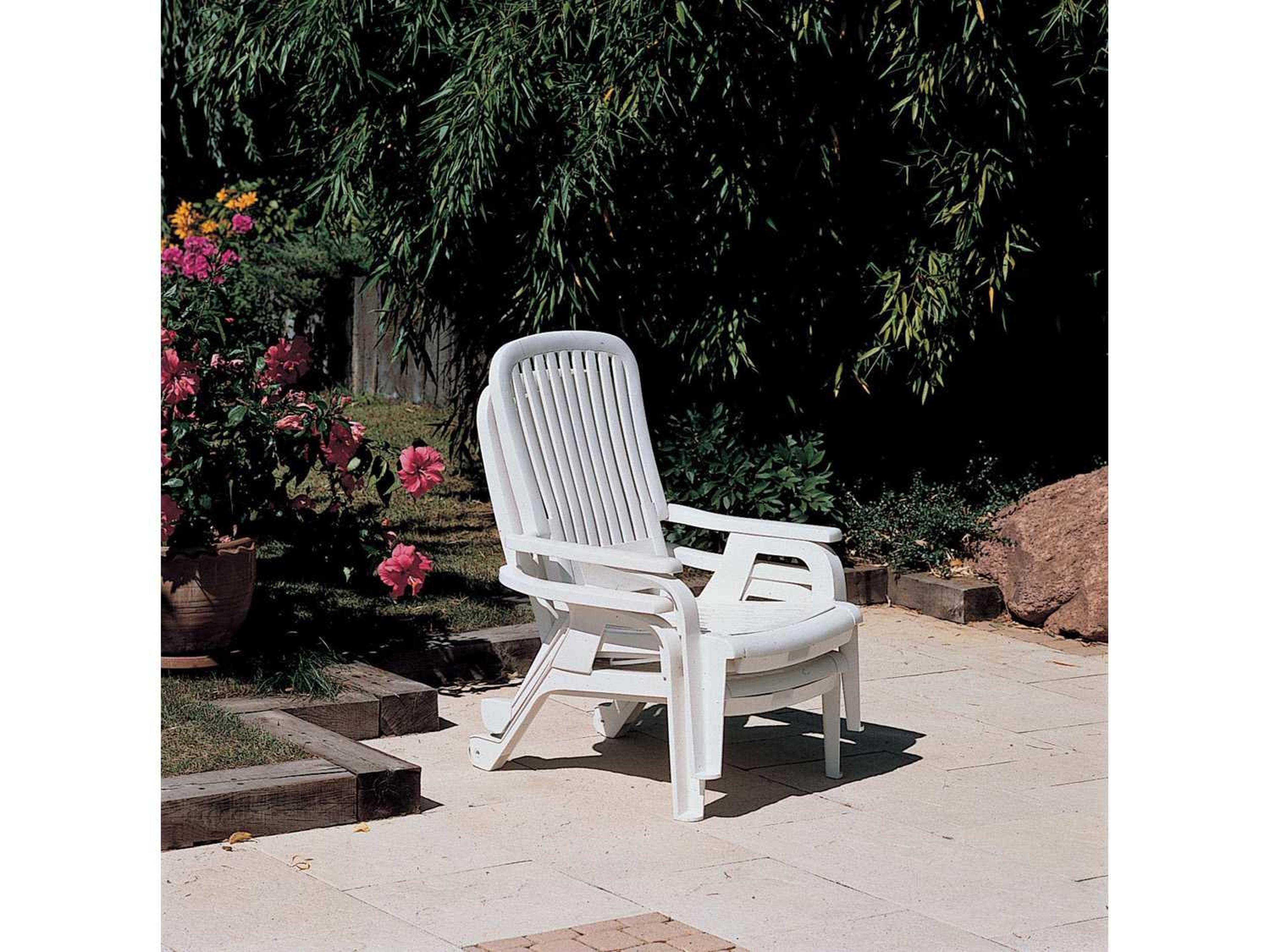 Bahia Resin White Deck Lounge Chair Set