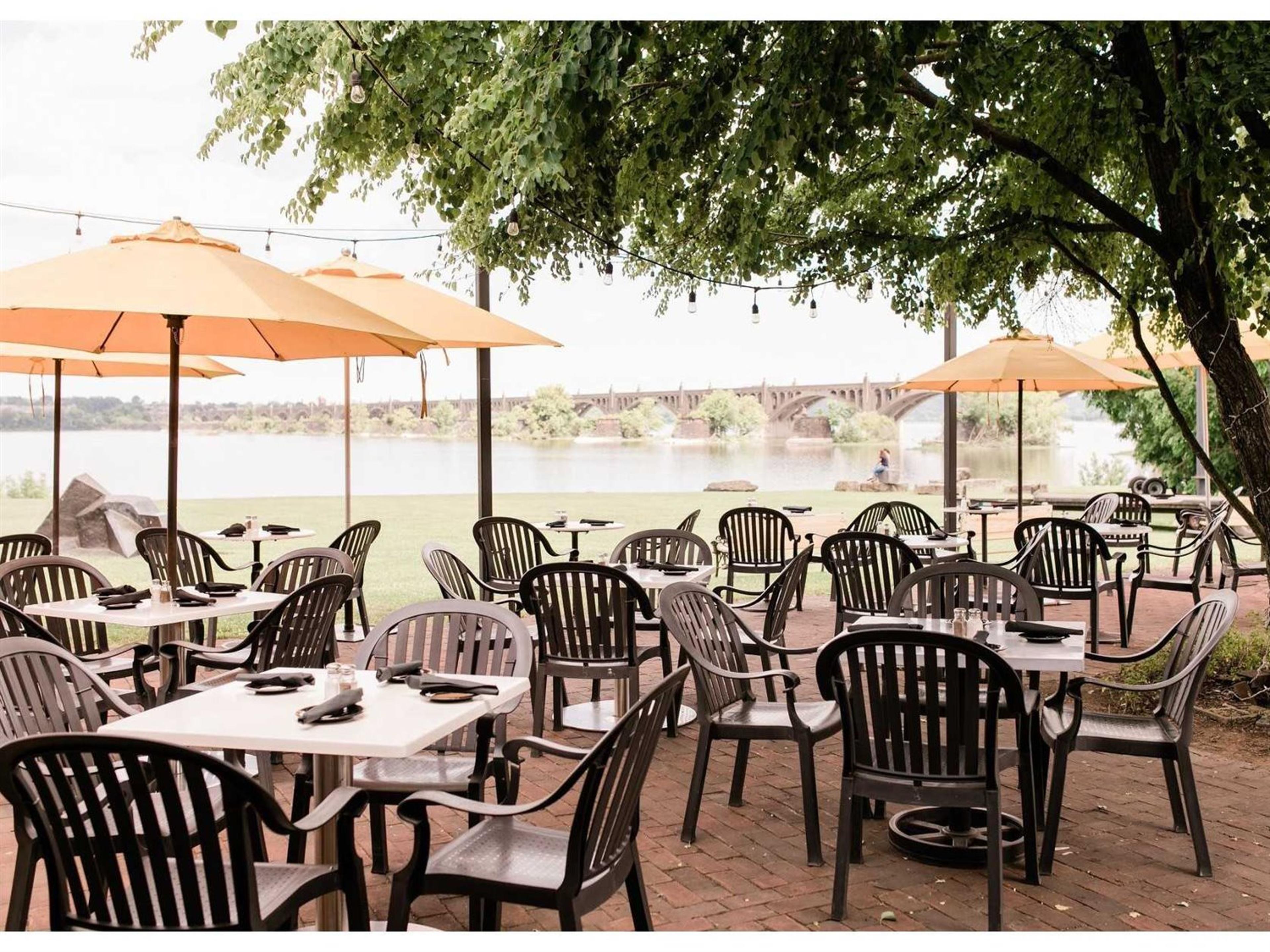 Colombo Resin Charcoal Outdoor Patio Dining Set